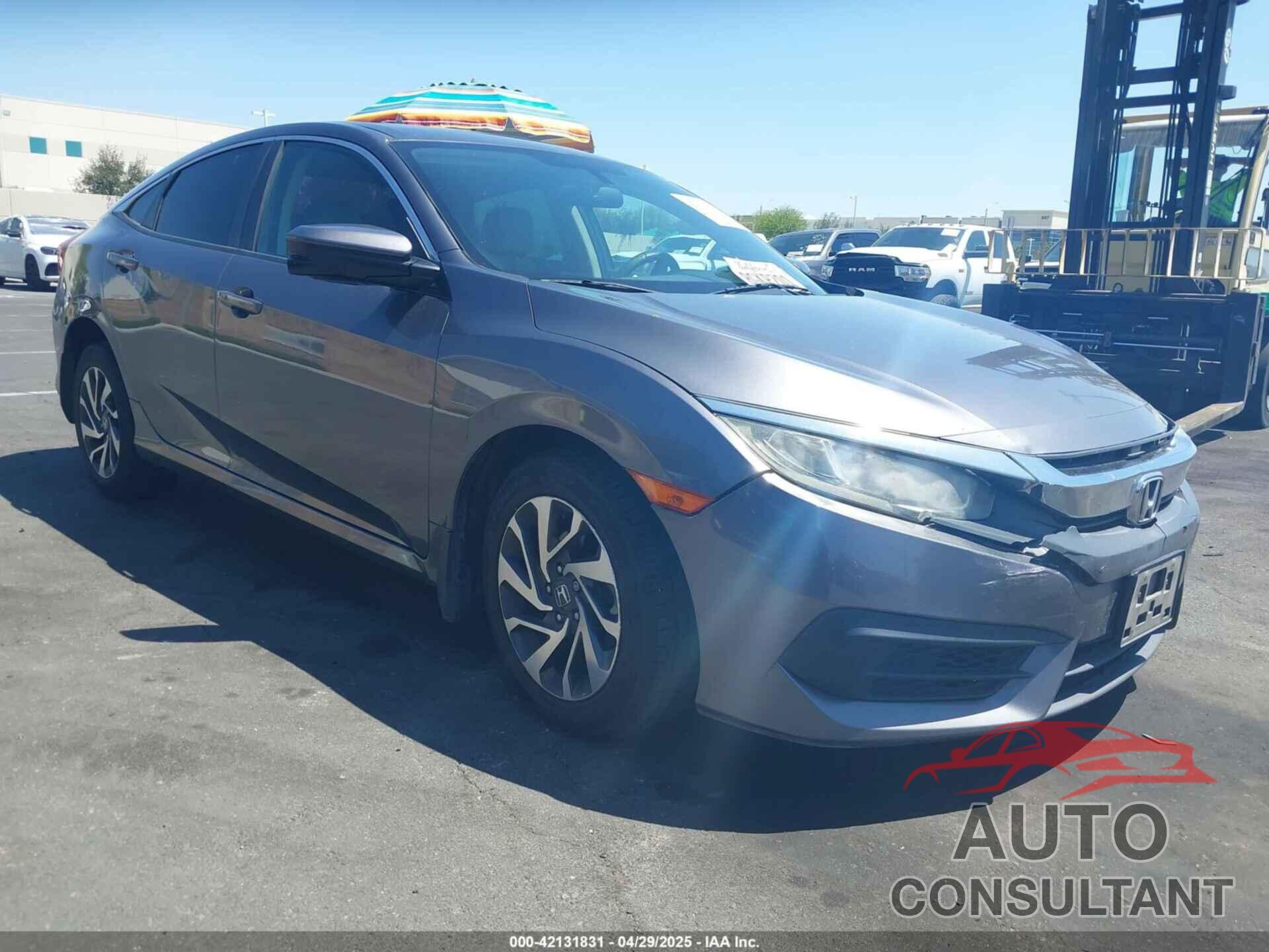 HONDA CIVIC 2018 - 2HGFC2F76JH600117