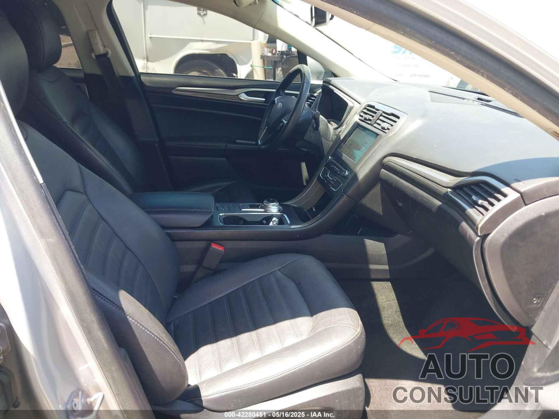 FORD FUSION ENERGI 2018 - 3FA6P0PU9JR187261