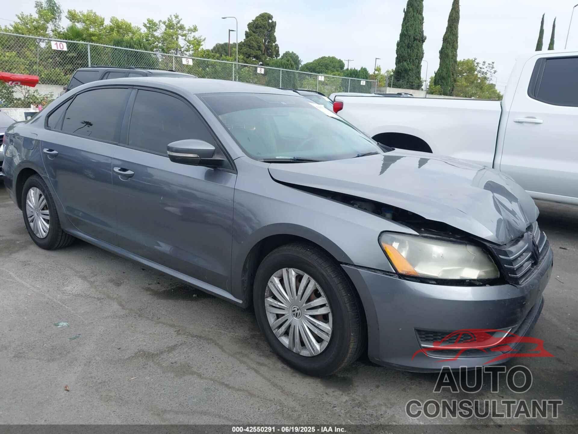 VOLKSWAGEN PASSAT 2015 - 1VWAT7A33FC060887