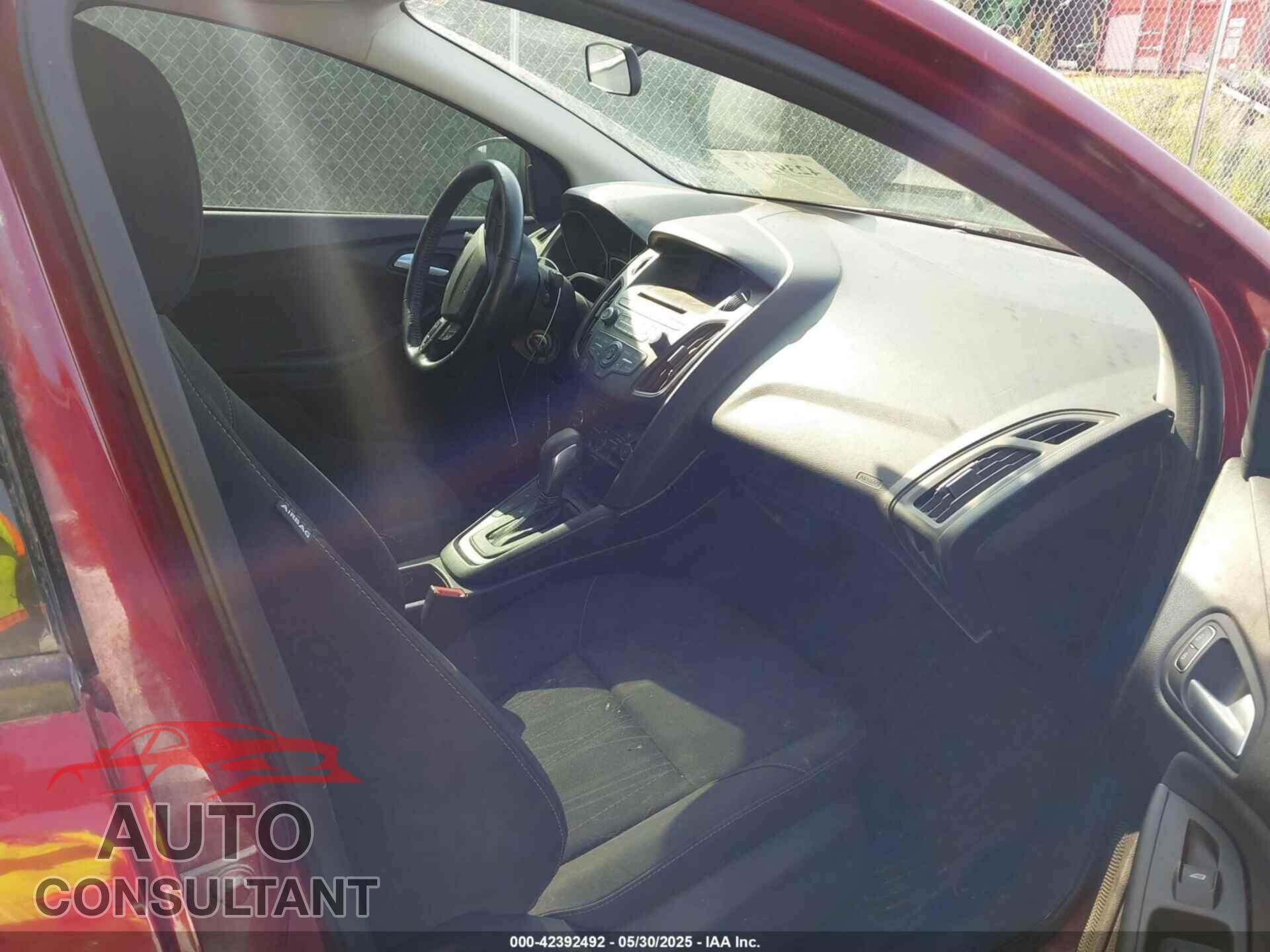 FORD FOCUS 2017 - 1FADP3FE3HL263455