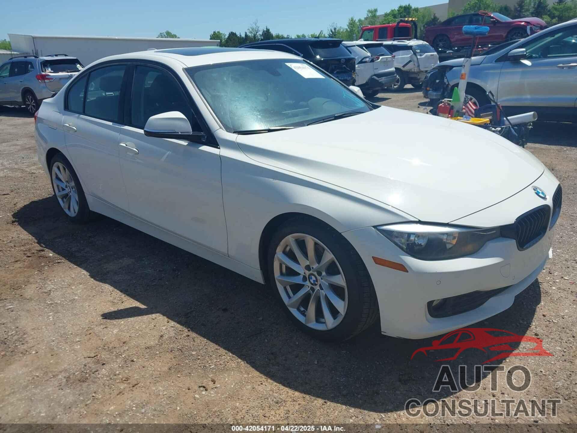 BMW 320I 2015 - WBA3C3G50FNT51569