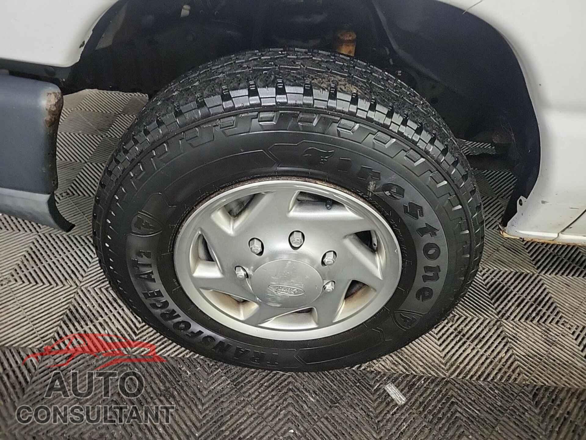 FORD ECONOLINE 2010 - 1FTNE2EL1ADA10357