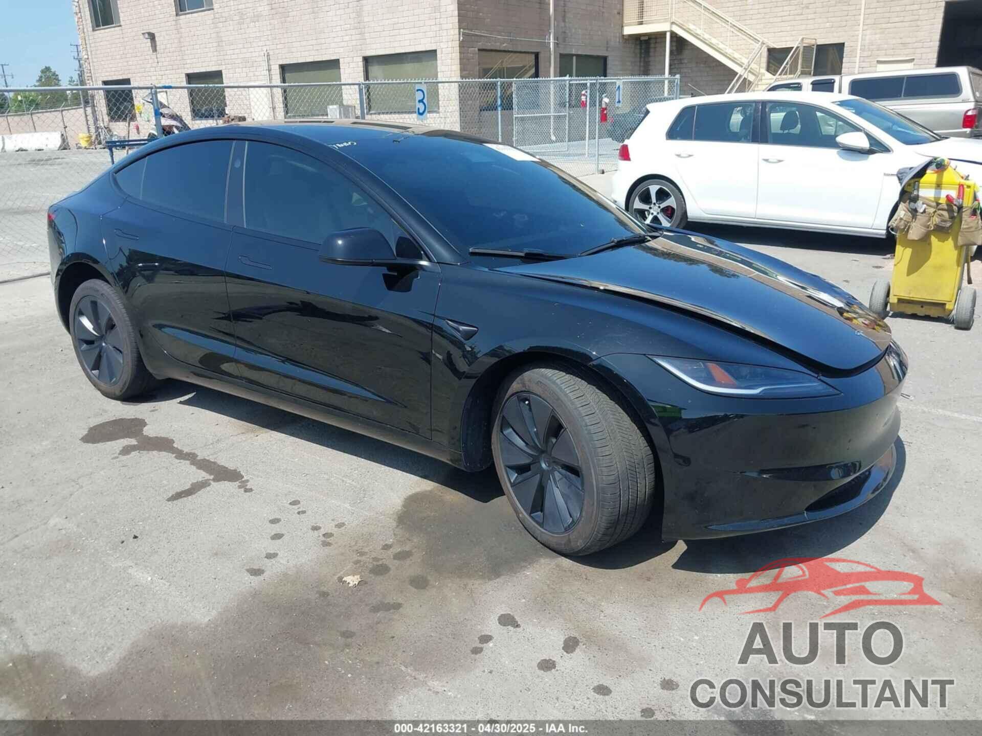 TESLA MODEL 3 2024 - 5YJ3E1EA7RF868520