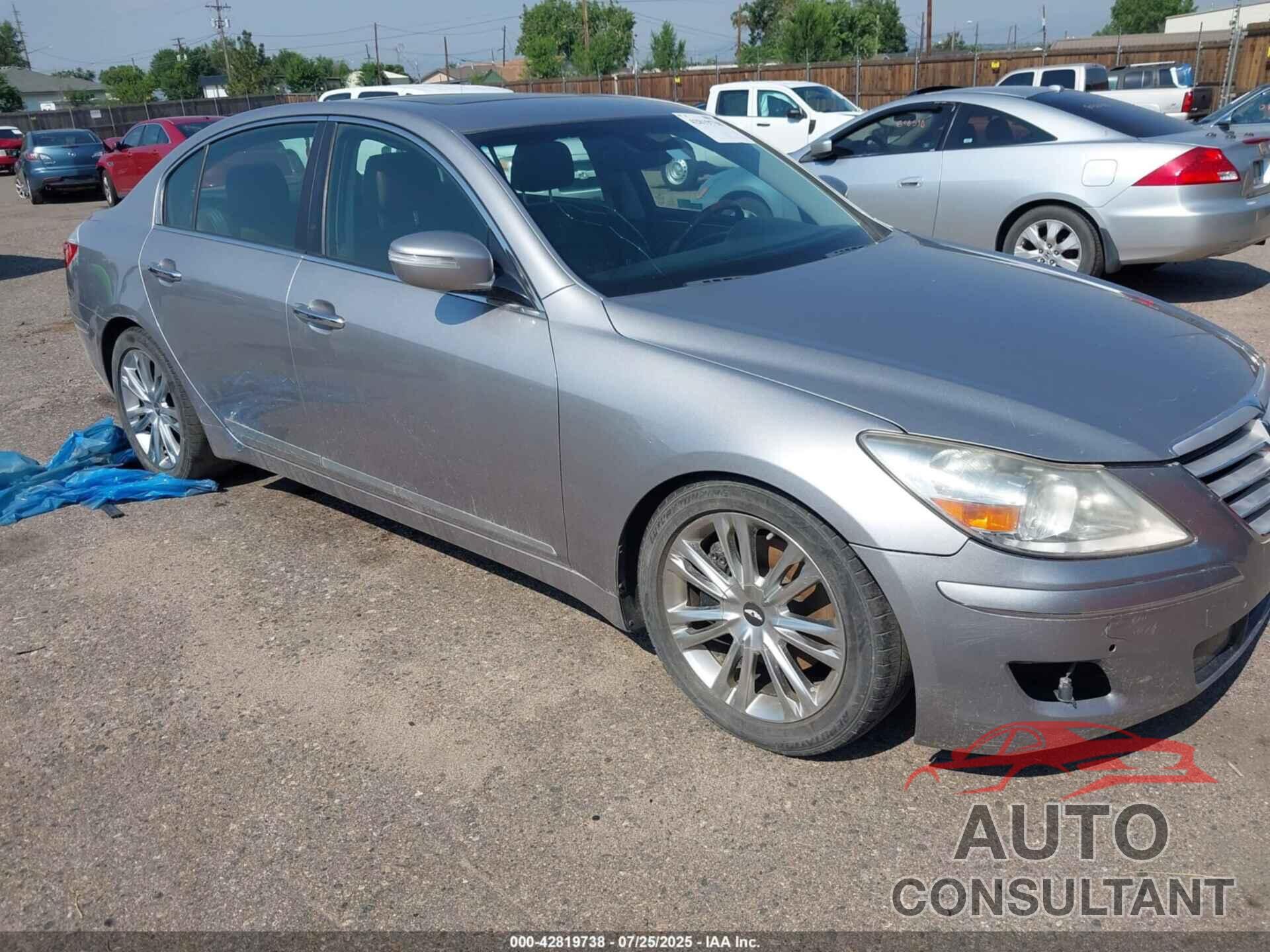 HYUNDAI GENESIS 2011 - KMHGC4DF6BU129234