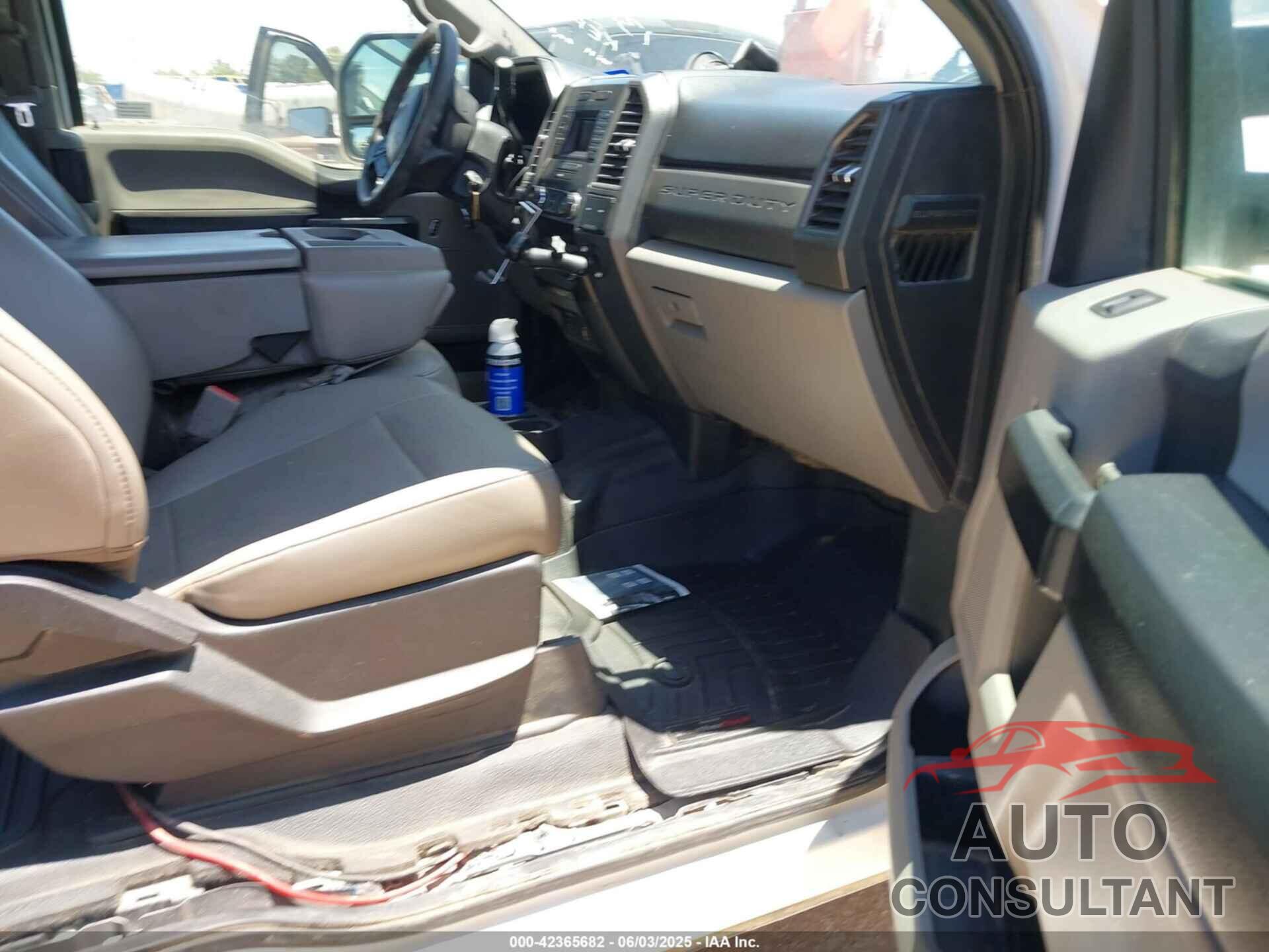 FORD F-350 CHASSIS 2019 - 1FD7X3ET2KEF23228