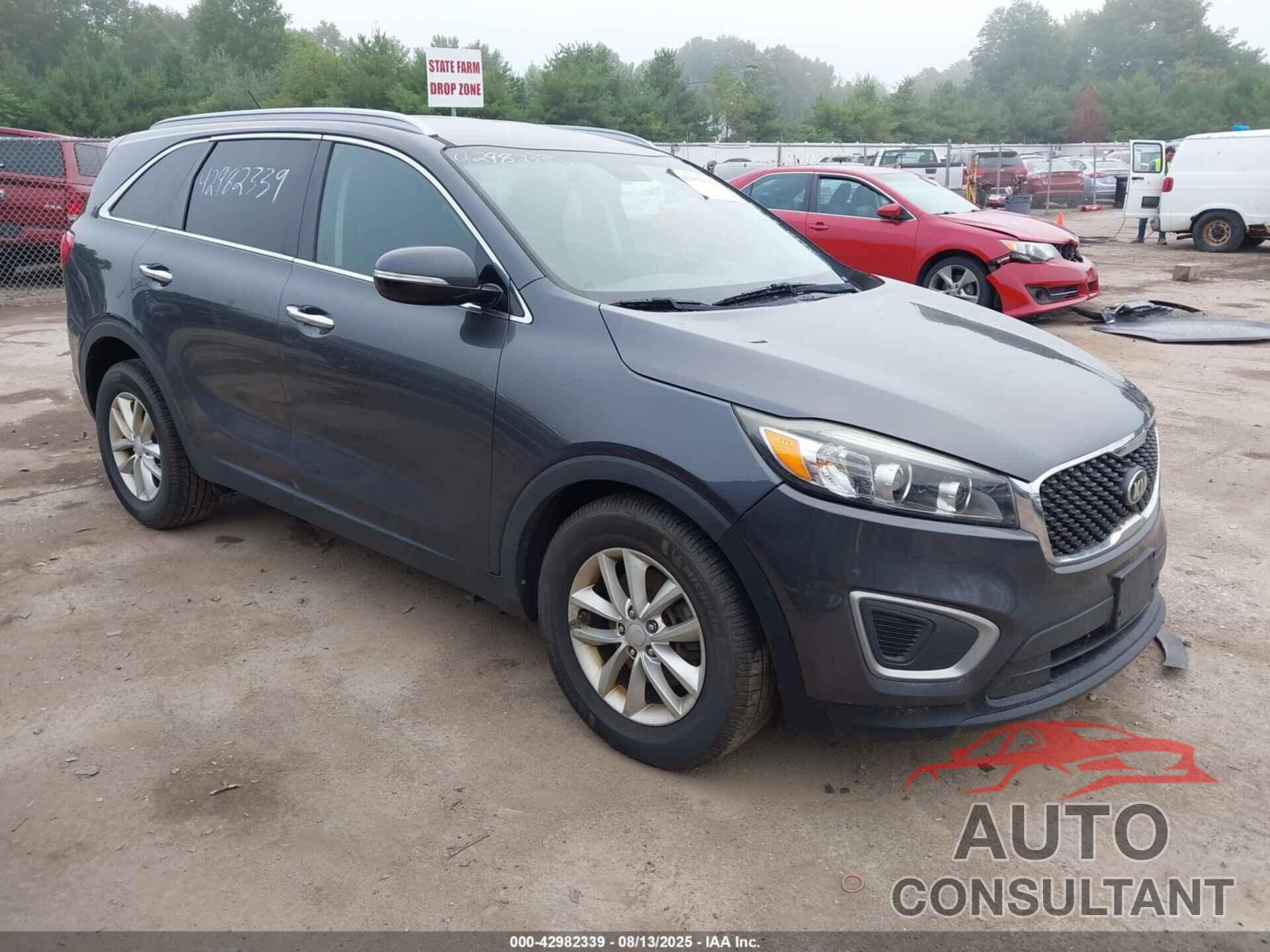 KIA SORENTO 2017 - 5XYPG4A38HG221720