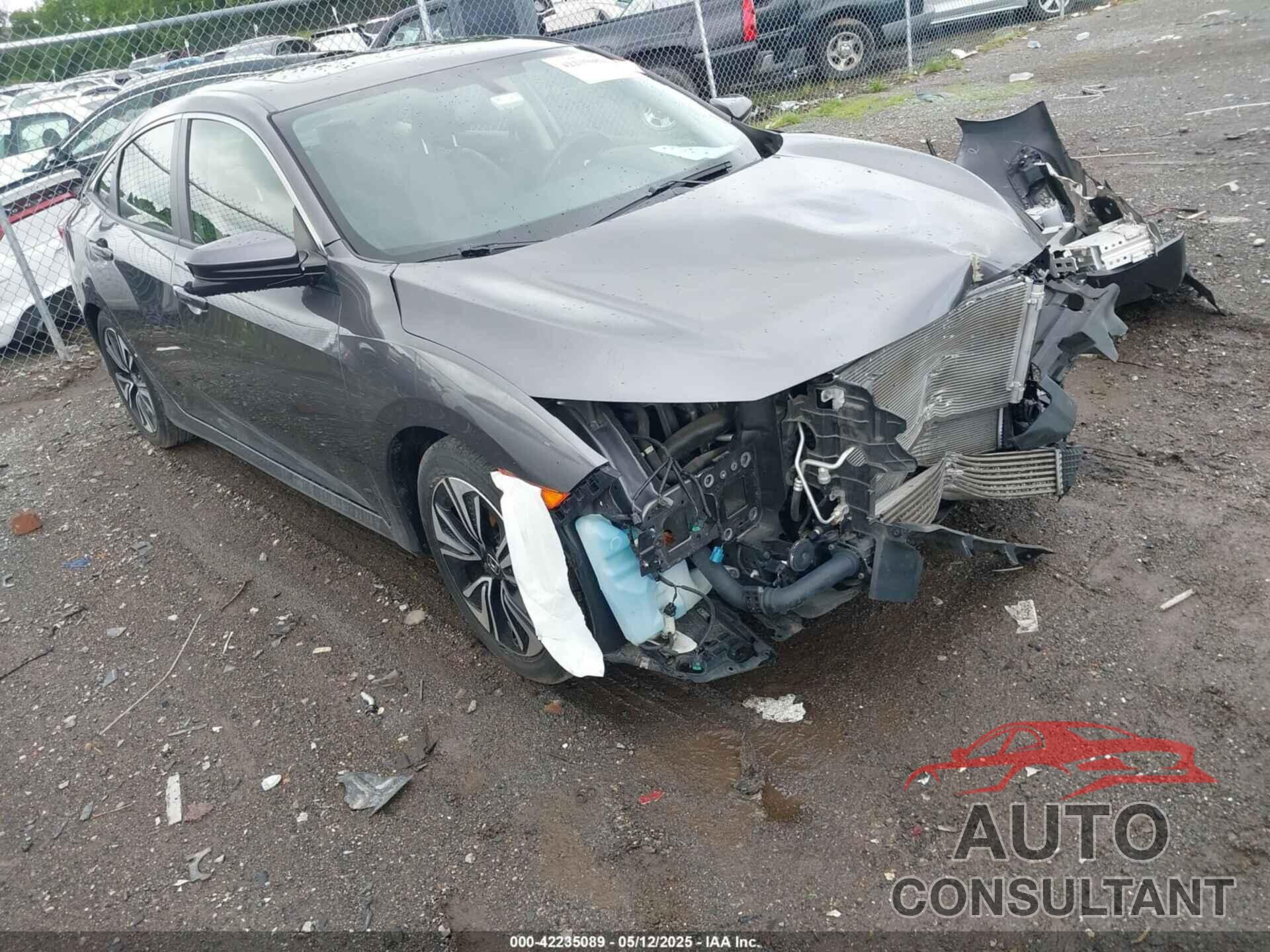 HONDA CIVIC 2018 - JHMFC1F77JX000581