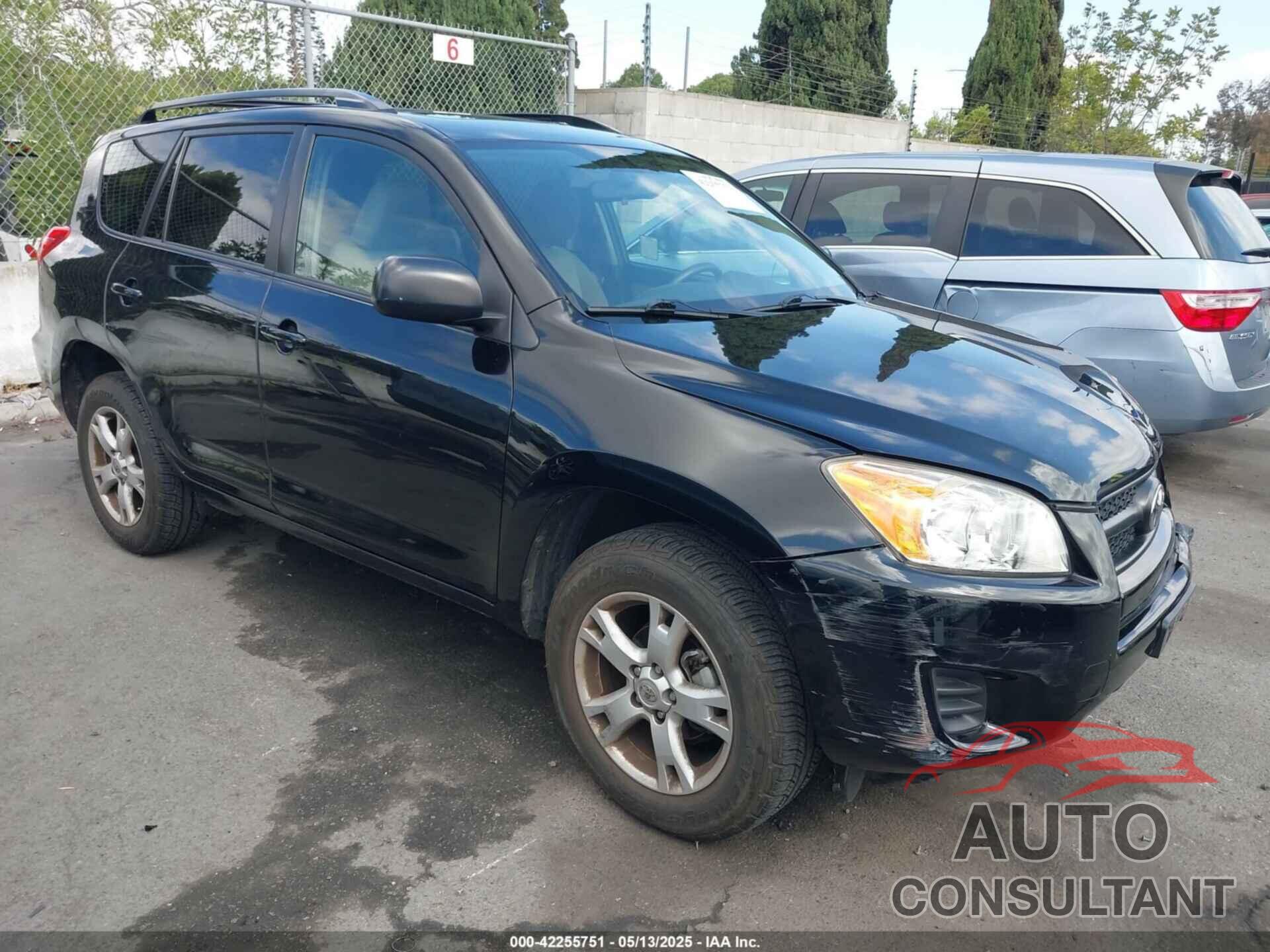 TOYOTA RAV4 2011 - JTMZF4DV3B5038394