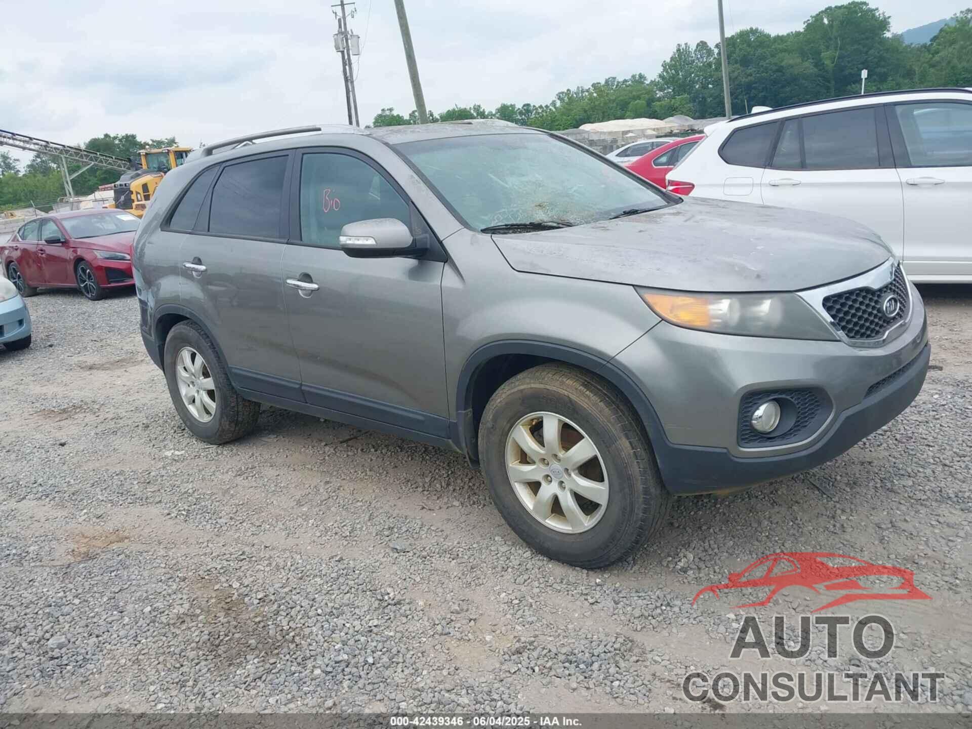KIA SORENTO 2011 - 5XYKT3A12BG053370