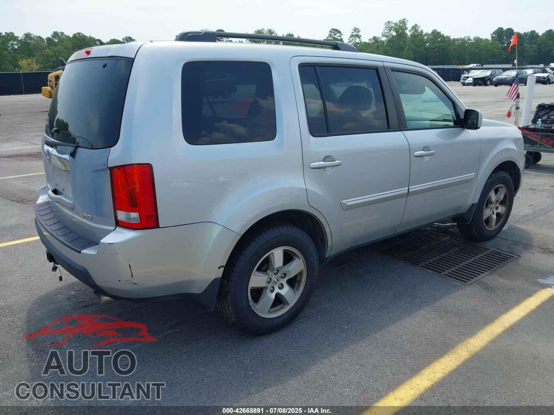 HONDA PILOT 2011 - 5FNYF4H41BB081370