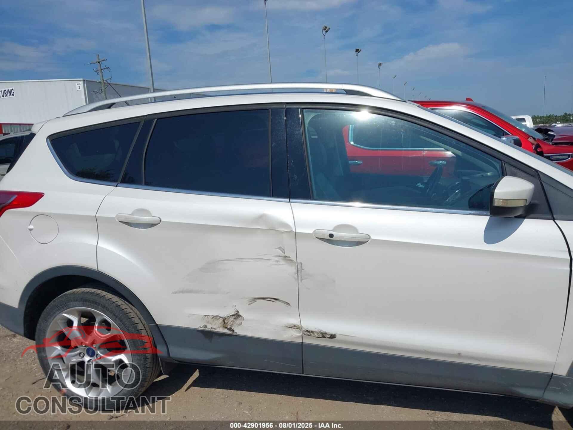 FORD ESCAPE 2016 - 1FMCU0J96GUA96889