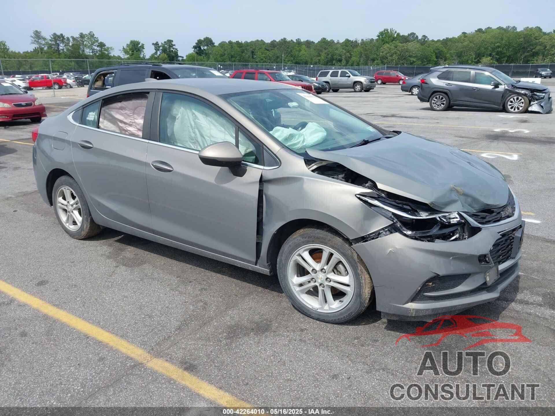 CHEVROLET CRUZE 2018 - 1G1BE5SM5J7241920