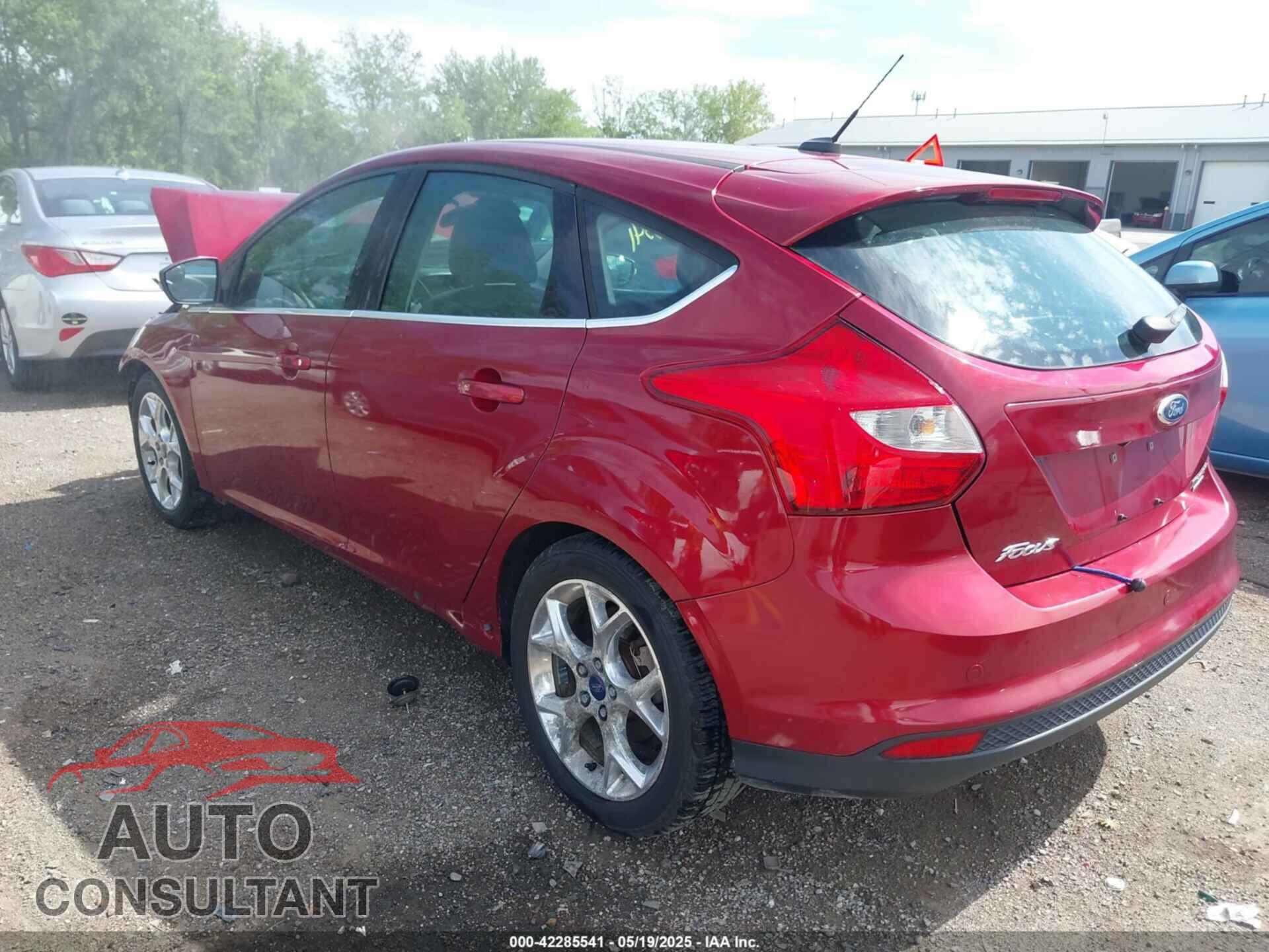 FORD FOCUS 2014 - 1FADP3N28EL181434