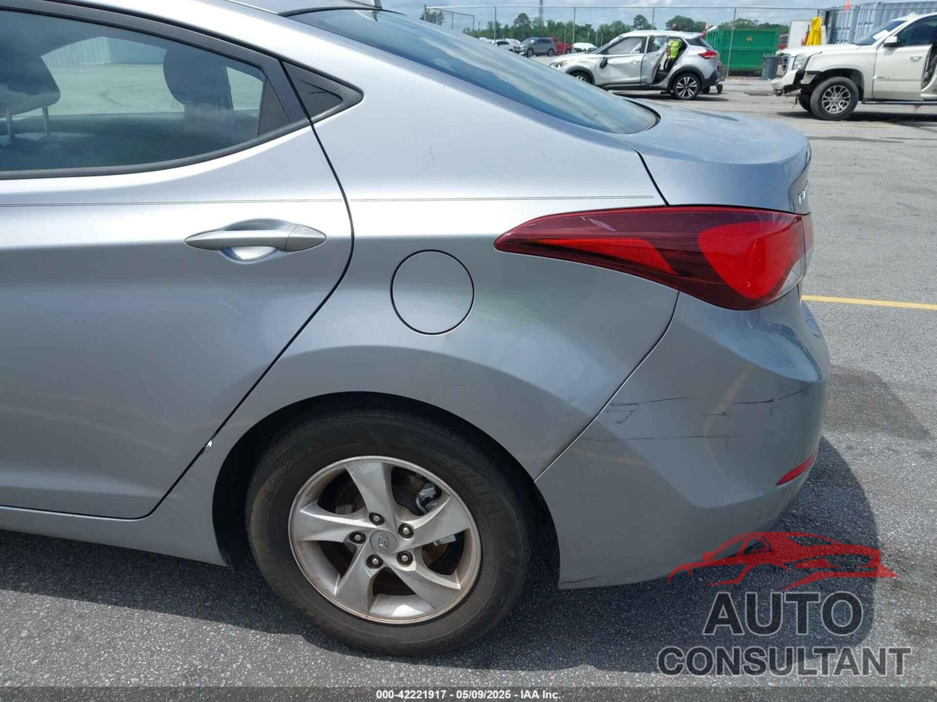 HYUNDAI ELANTRA 2015 - 5NPDH4AE6FH571077