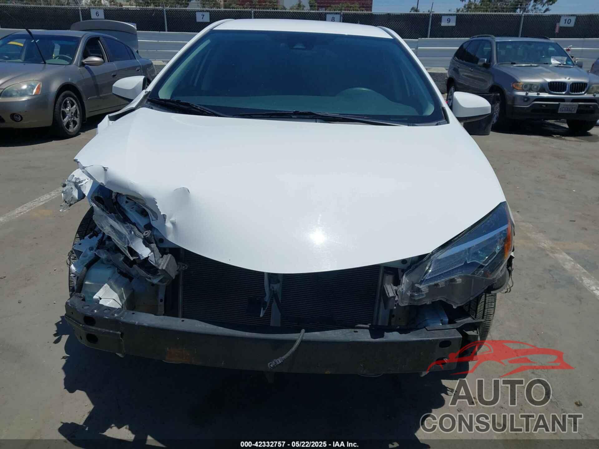 TOYOTA COROLLA 2018 - 5YFBURHE9JP835586