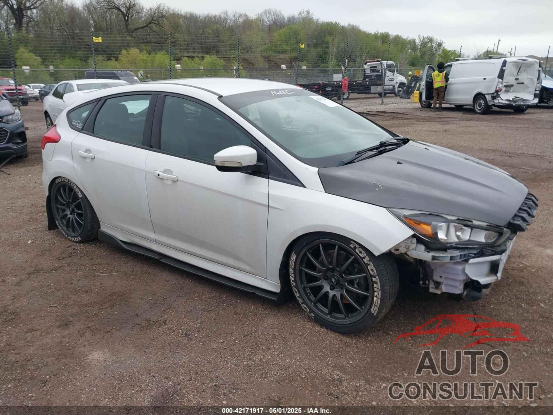 FORD FOCUS ST 2015 - 1FADP3L94FL298865