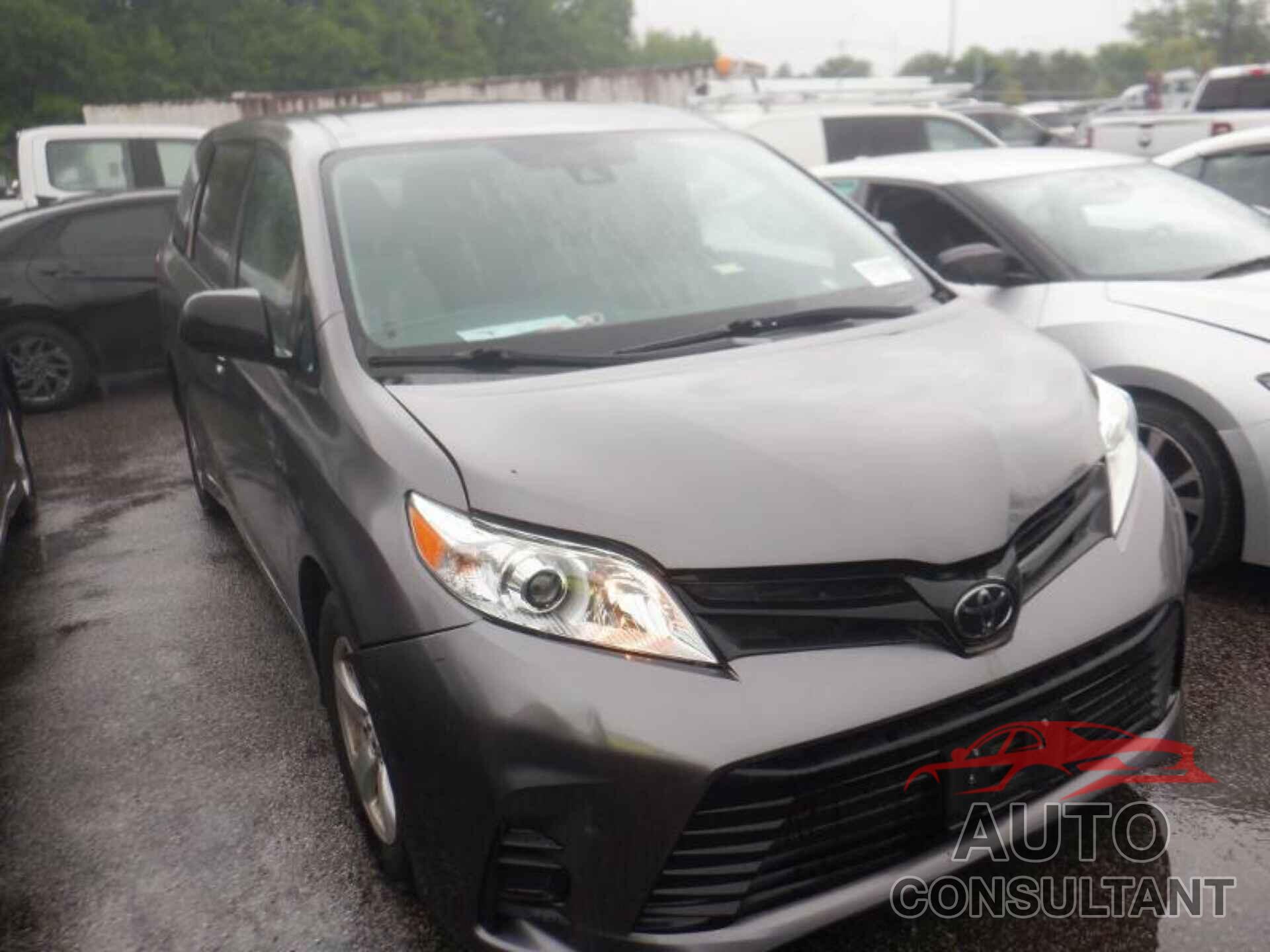 TOYOTA SIENNA 2019 - 5TDZZ3DC2KS008944