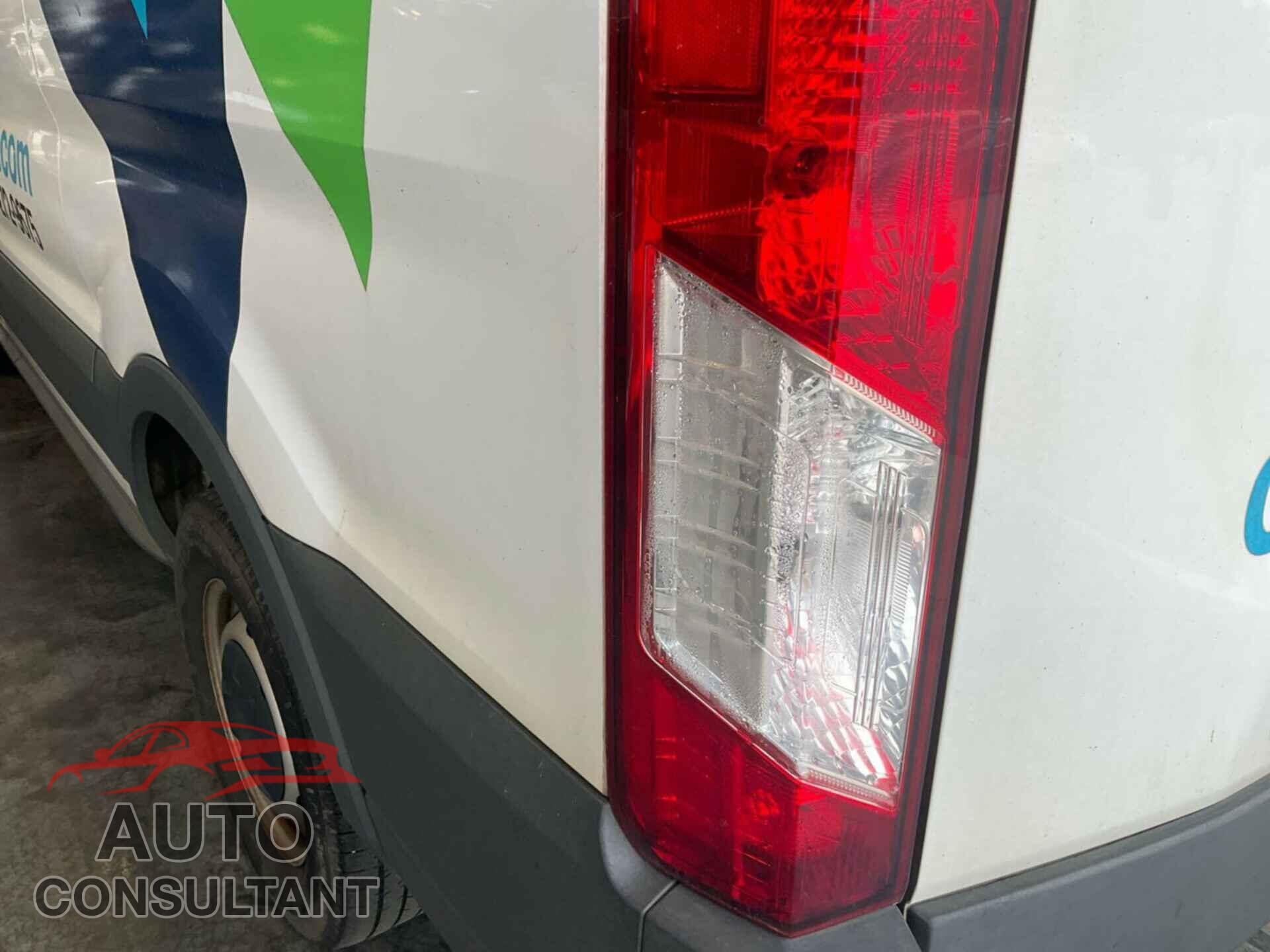 FORD TRANSIT 2018 - 1FTYE1YM8JKB52017