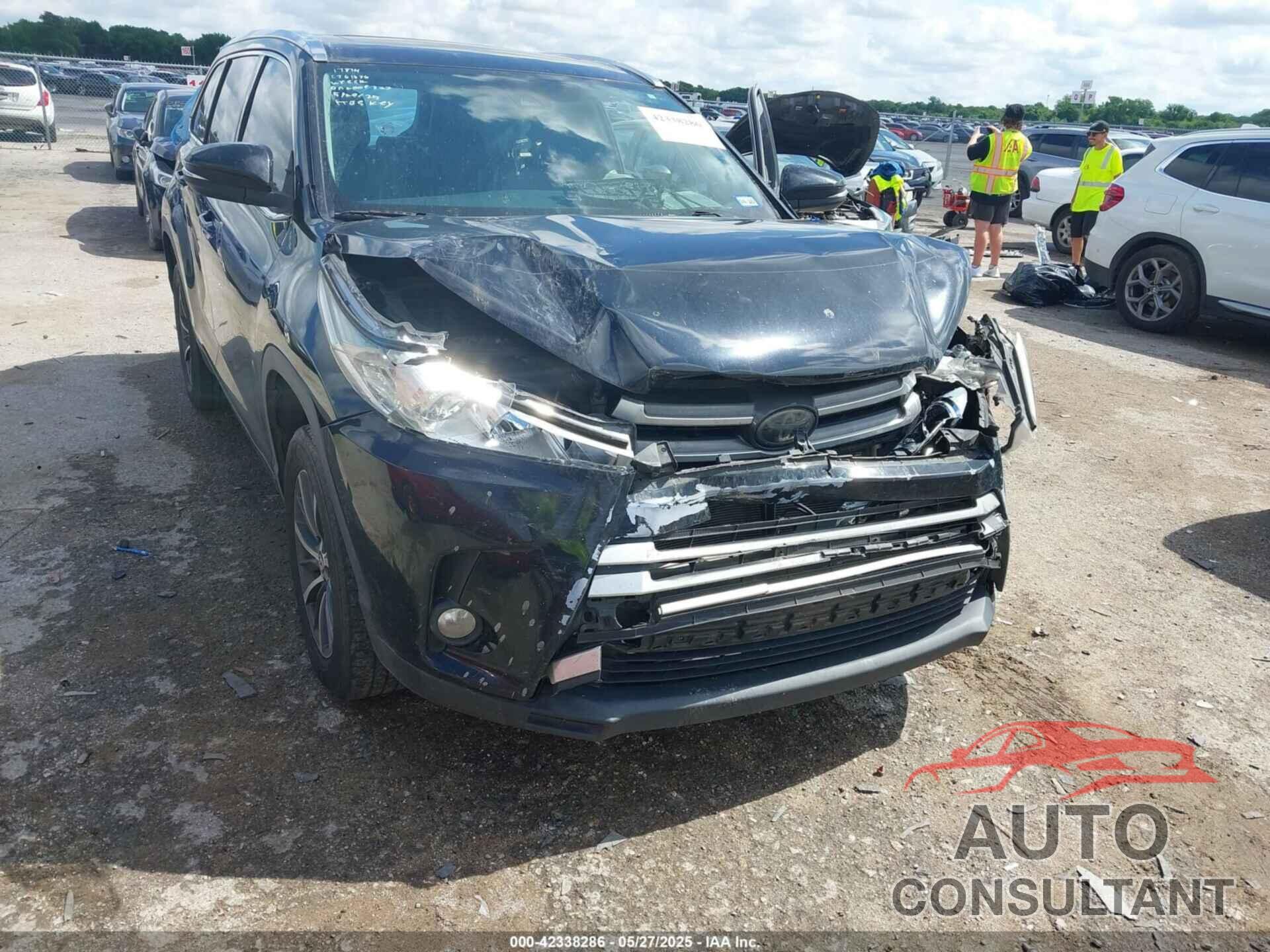 TOYOTA HIGHLANDER 2018 - 5TDKZRFHXJS546092