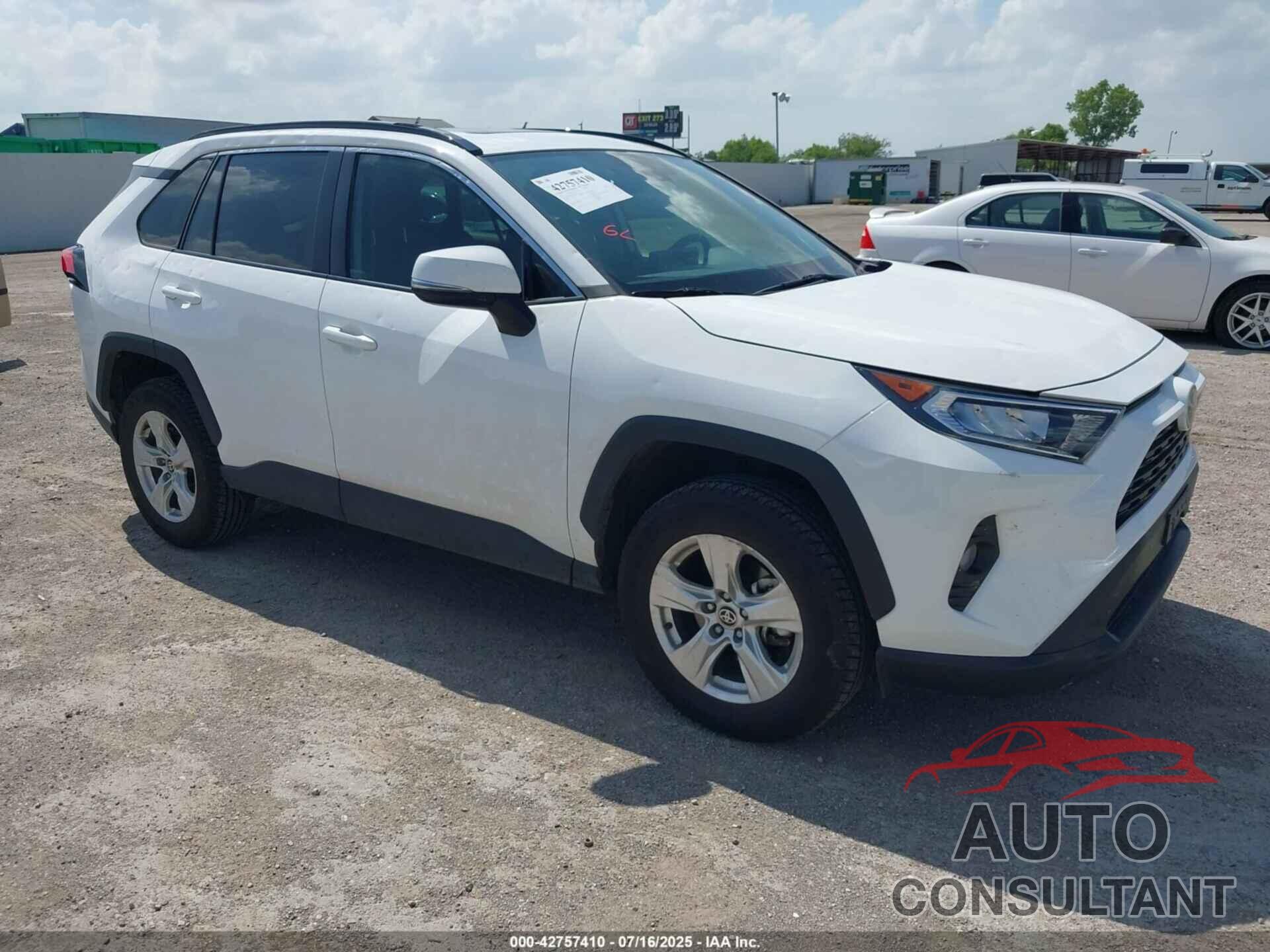 TOYOTA RAV4 2021 - 2T3W1RFV4MC136326