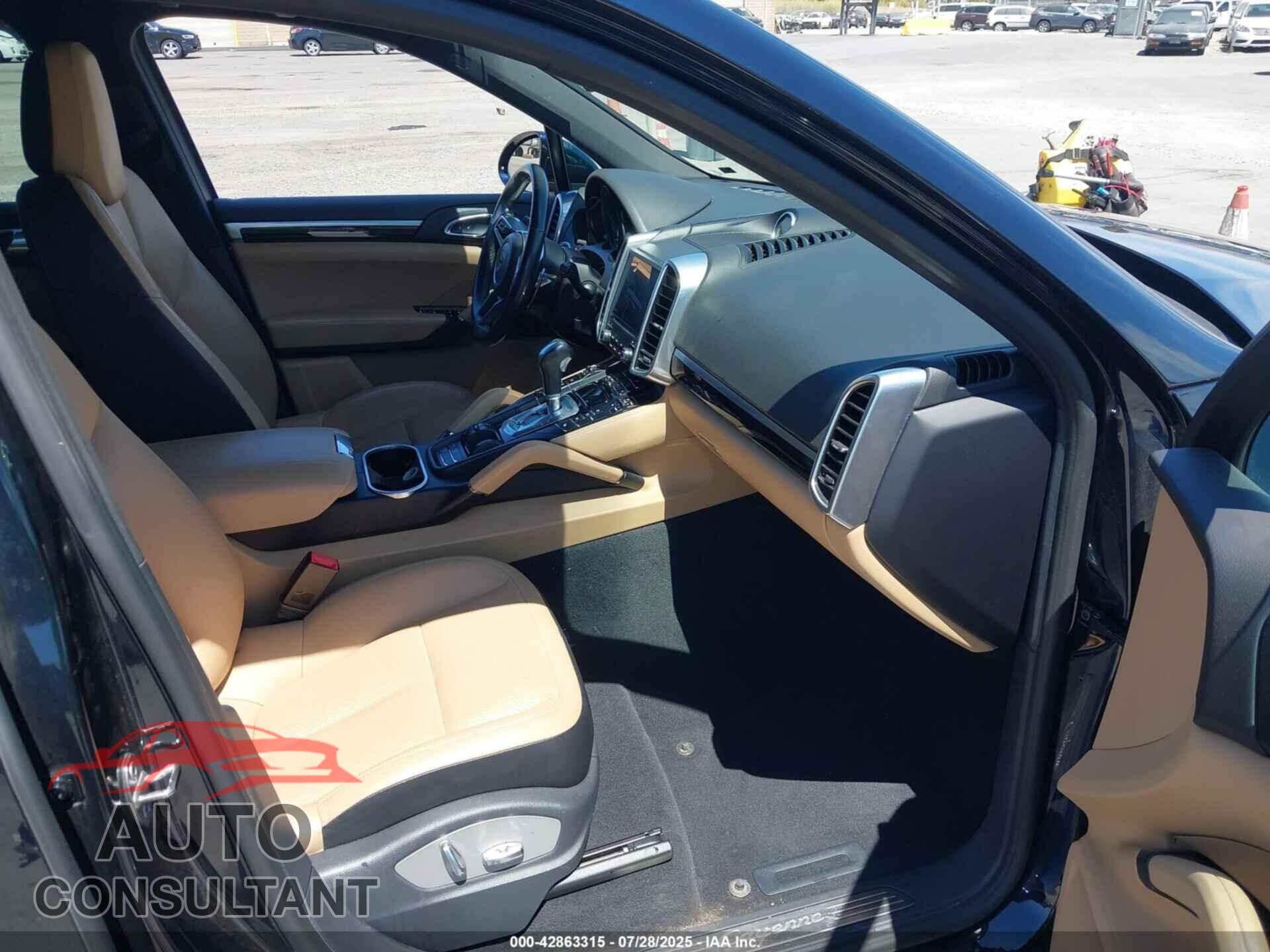 PORSCHE CAYENNE 2017 - WP1AA2A26HKA89780