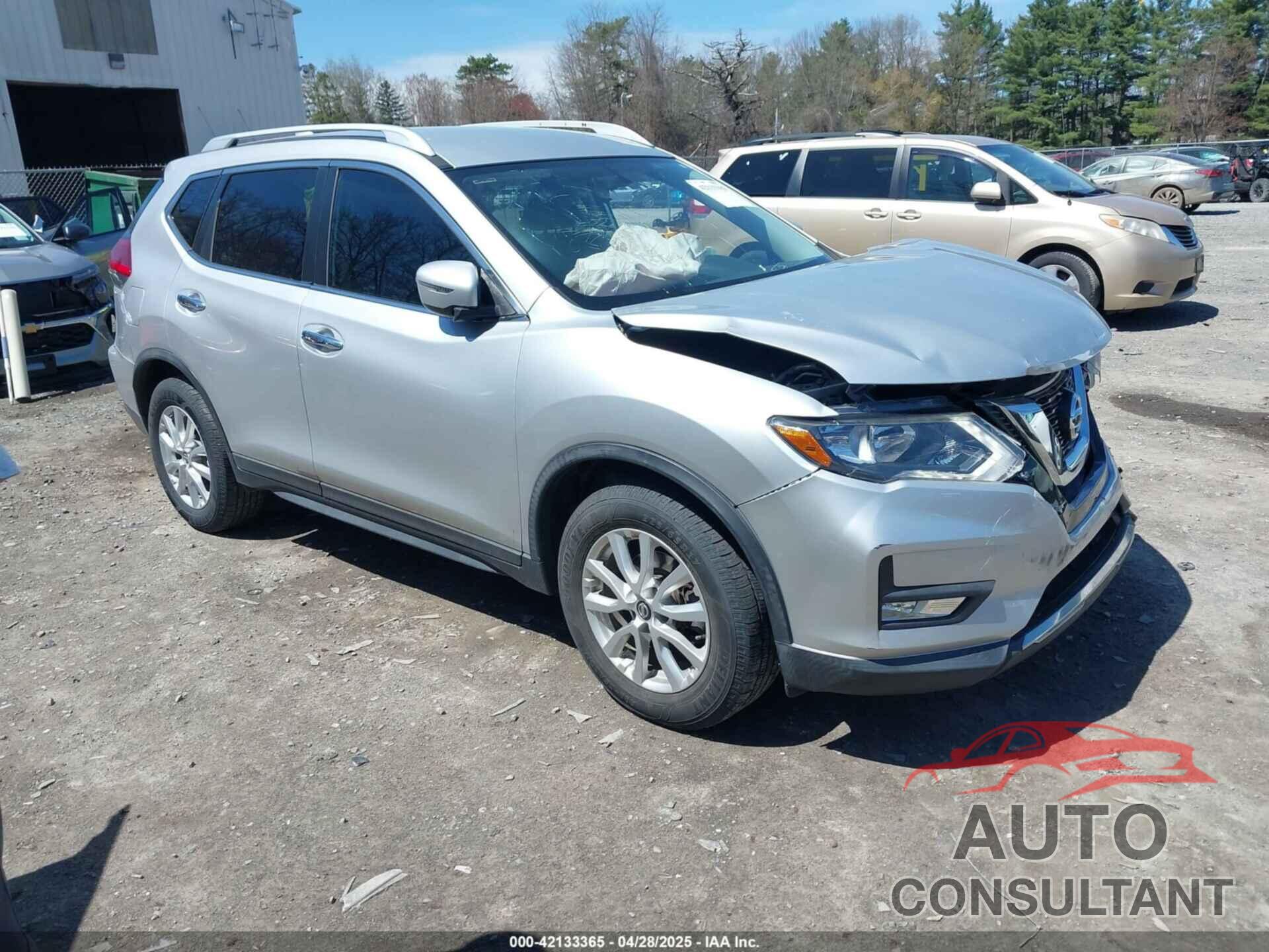 NISSAN ROGUE 2017 - KNMAT2MT0HP519578