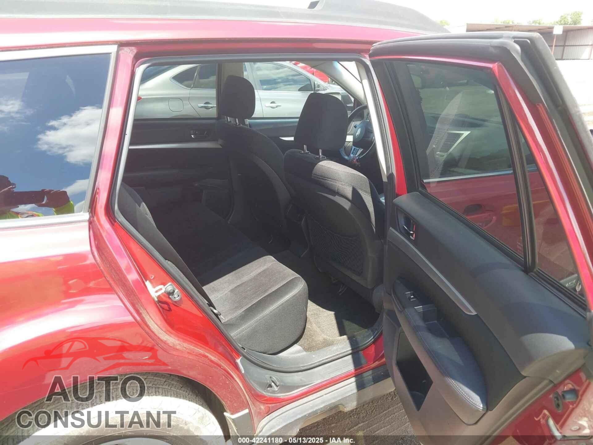 SUBARU OUTBACK 2014 - 4S4BRCCC8E3235527