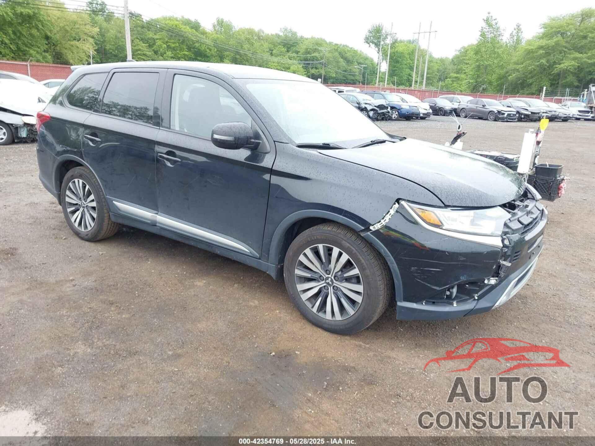 MITSUBISHI OUTLANDER 2019 - JA4AD3A37KZ018331