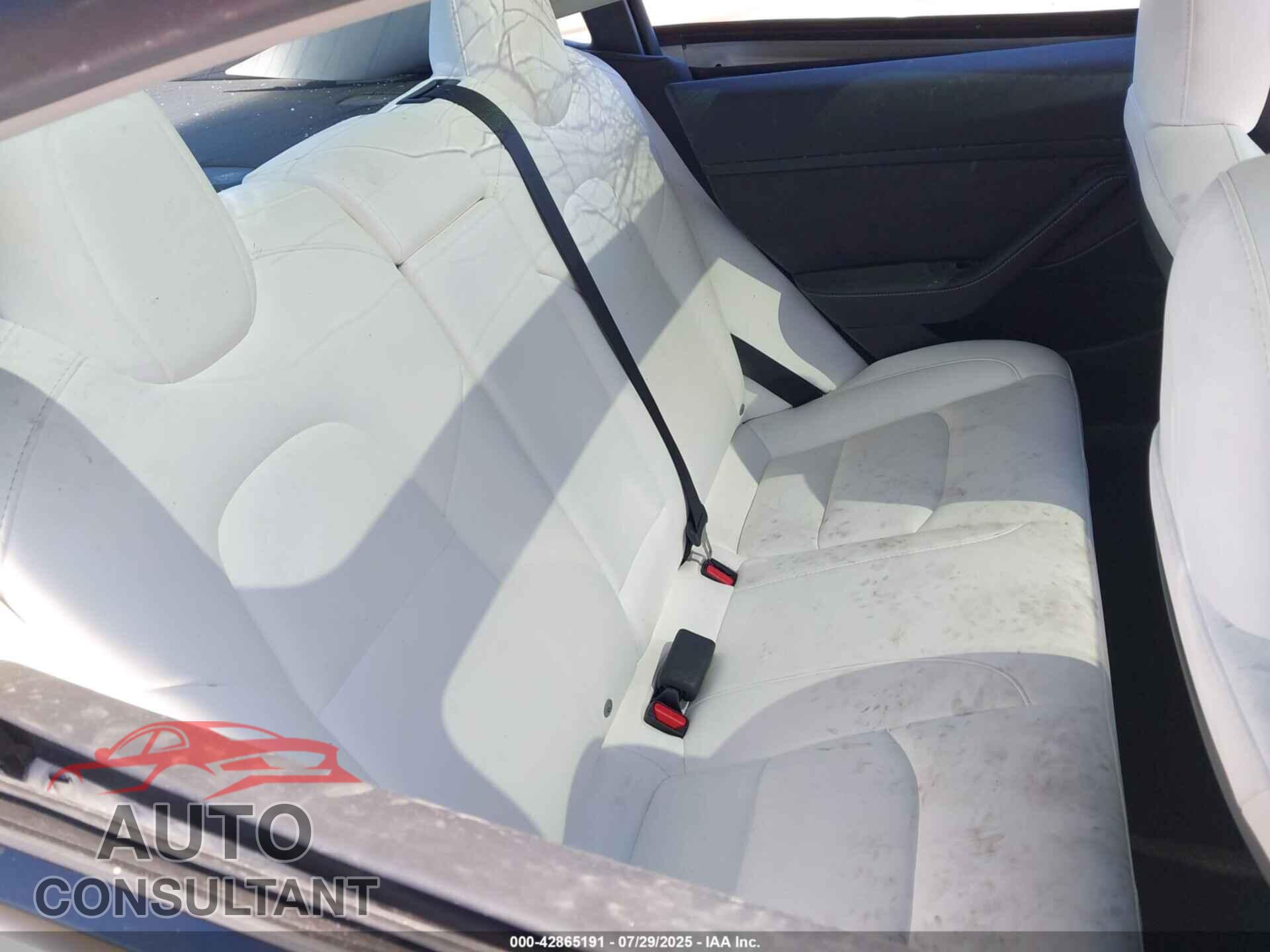 TESLA MODEL 3 2023 - 5YJ3E1EA7PF551320