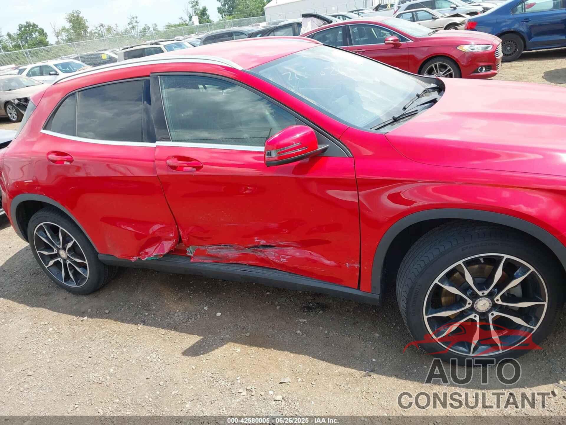 MERCEDES-BENZ GLA 250 2015 - WDCTG4GB9FJ178364