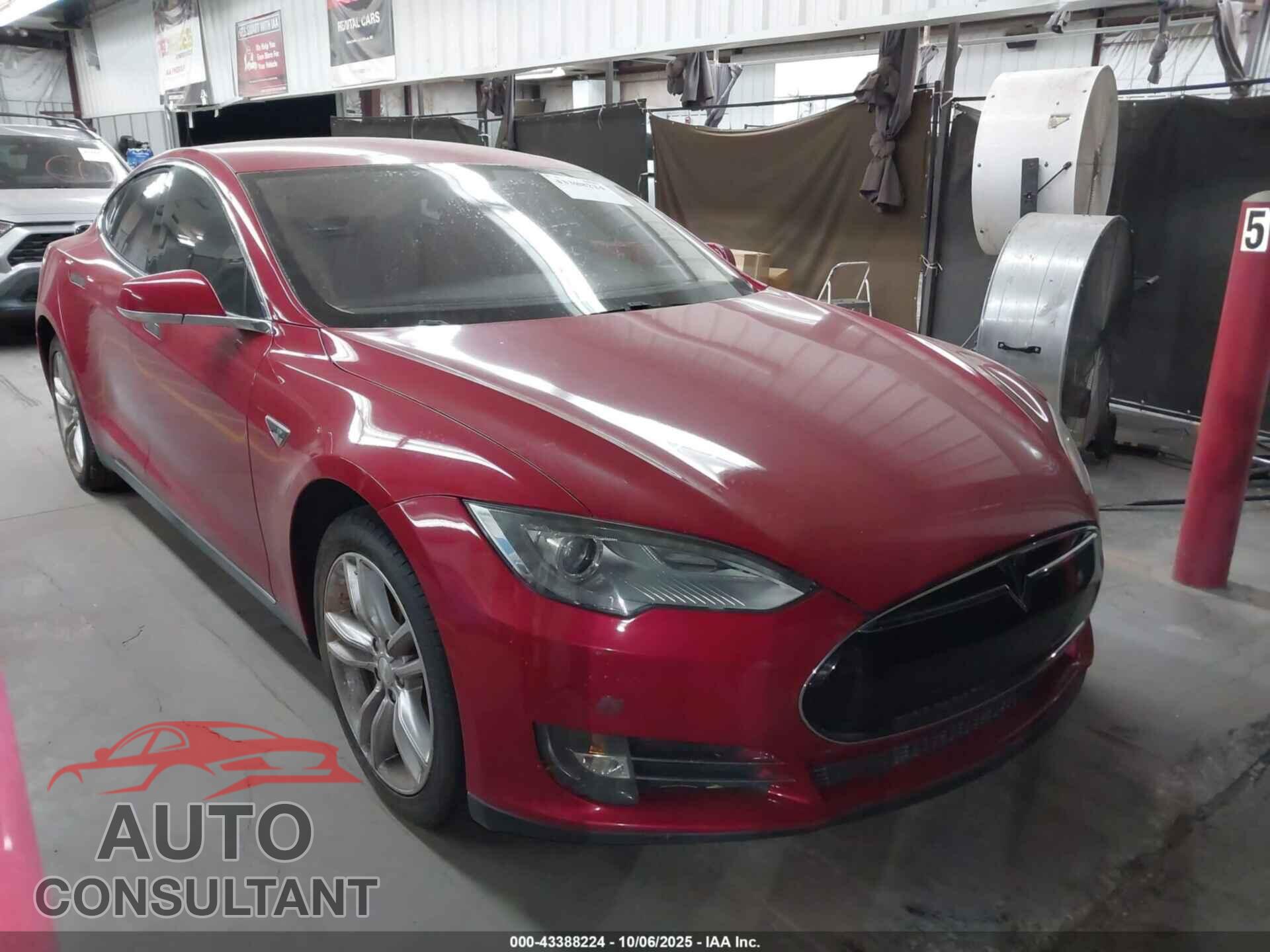TESLA MODEL S 2013 - 5YJSA1CN2DFP16568