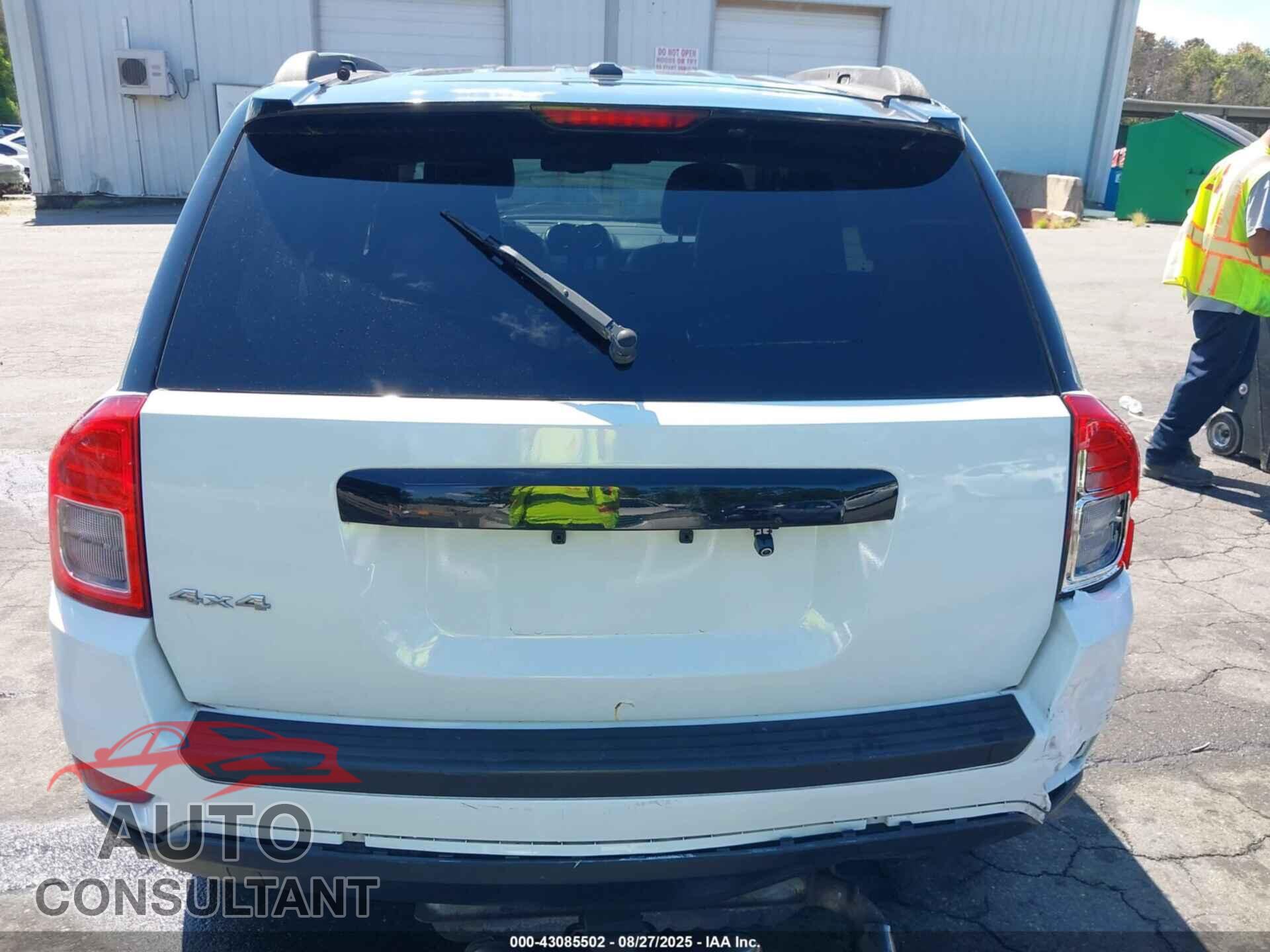 JEEP COMPASS 2011 - 1J4NT5FB2BD203271