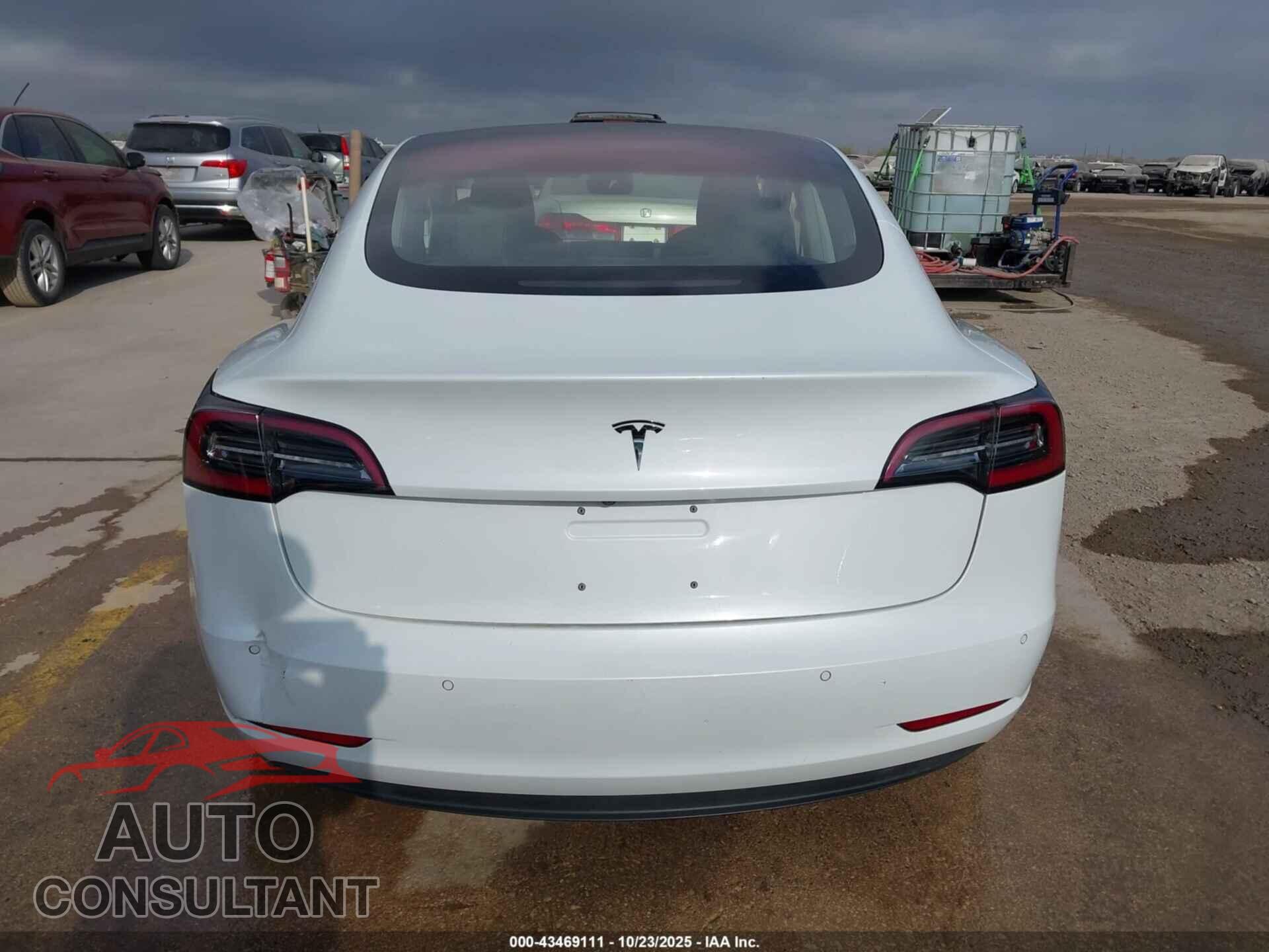 TESLA MODEL 3 2018 - 5YJ3E1EA6JF032704
