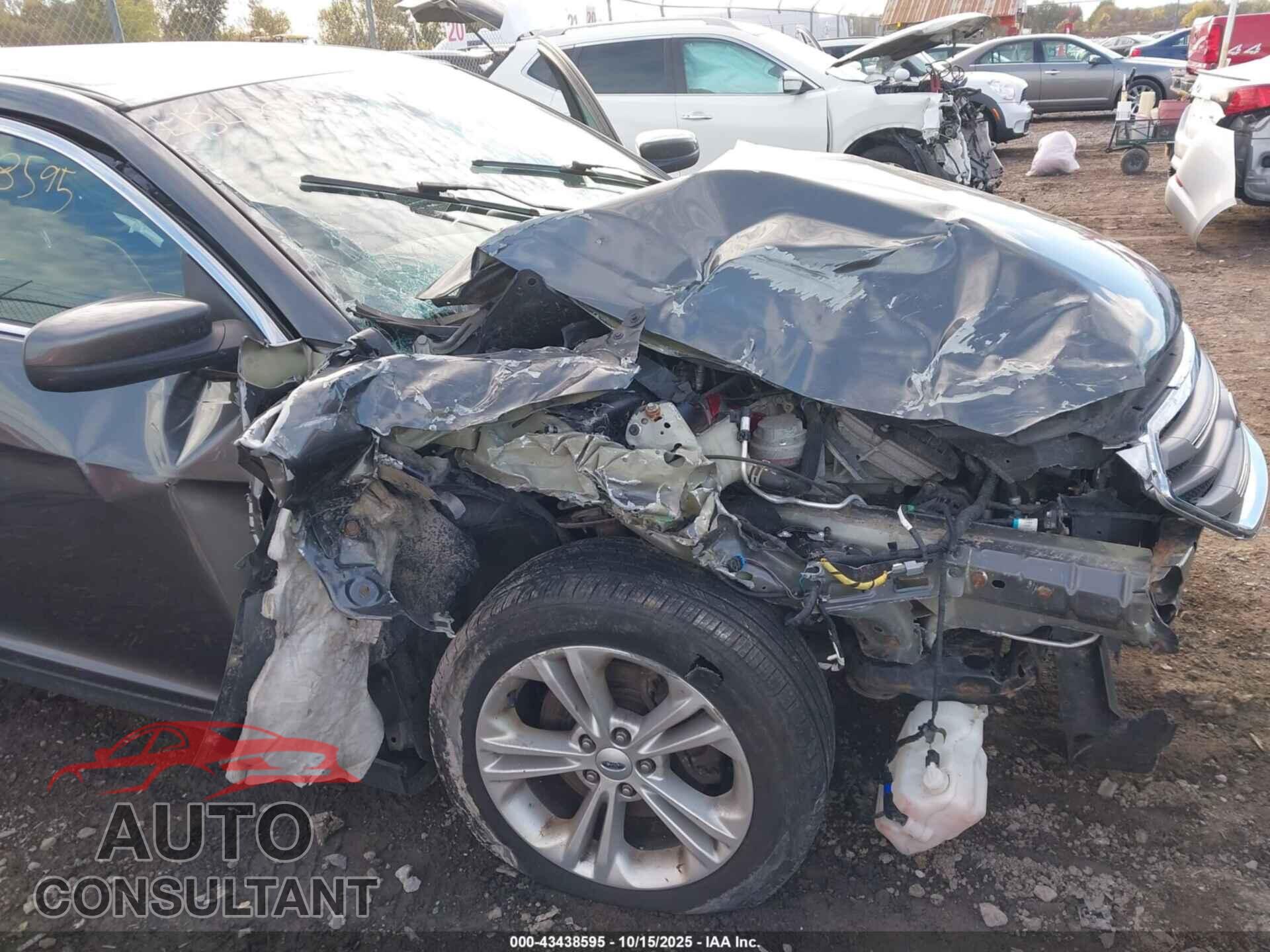 FORD TAURUS 2017 - 1FAHP2H89HG140402