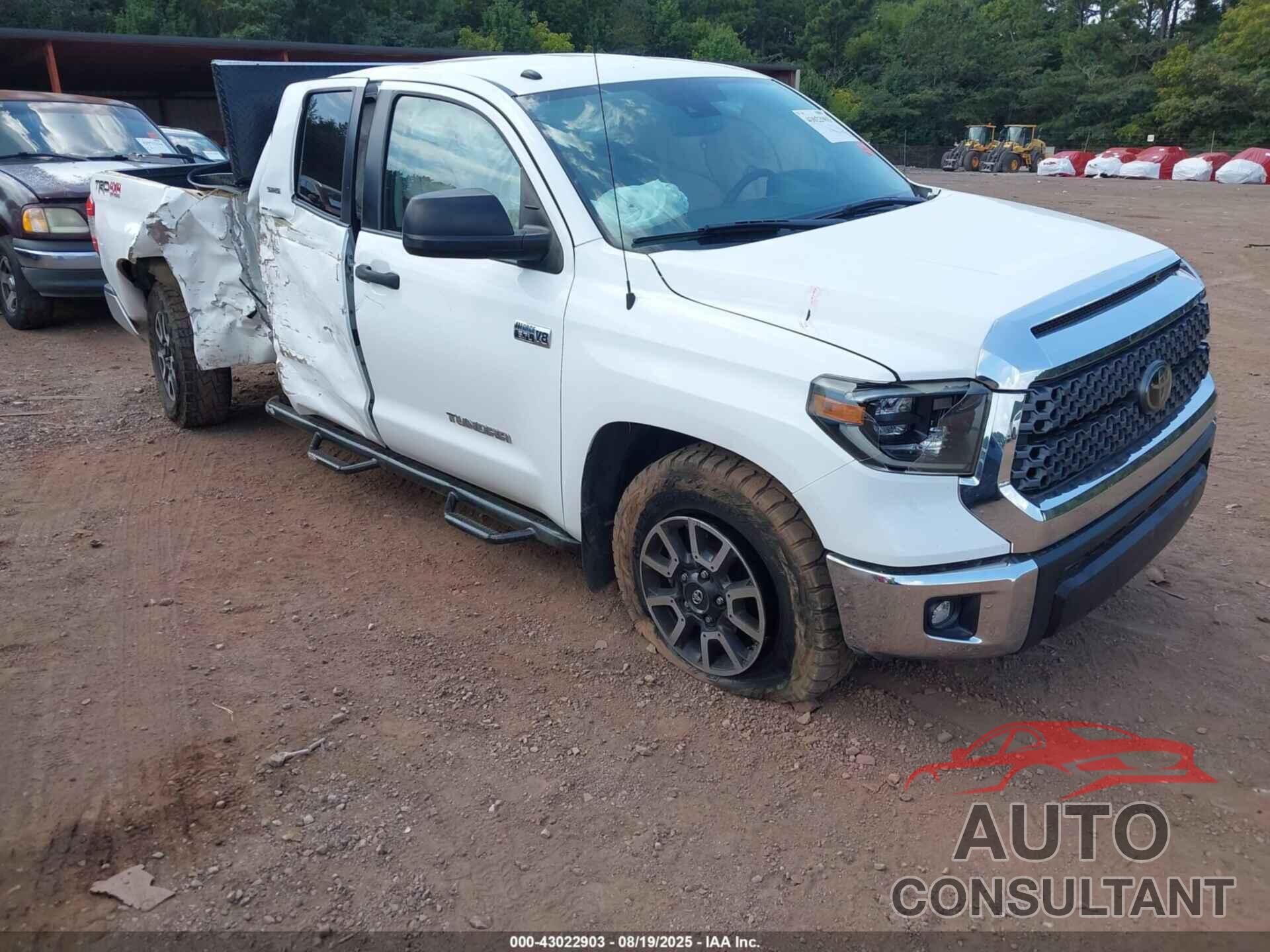 TOYOTA TUNDRA 2019 - 5TFUY5F12KX786689
