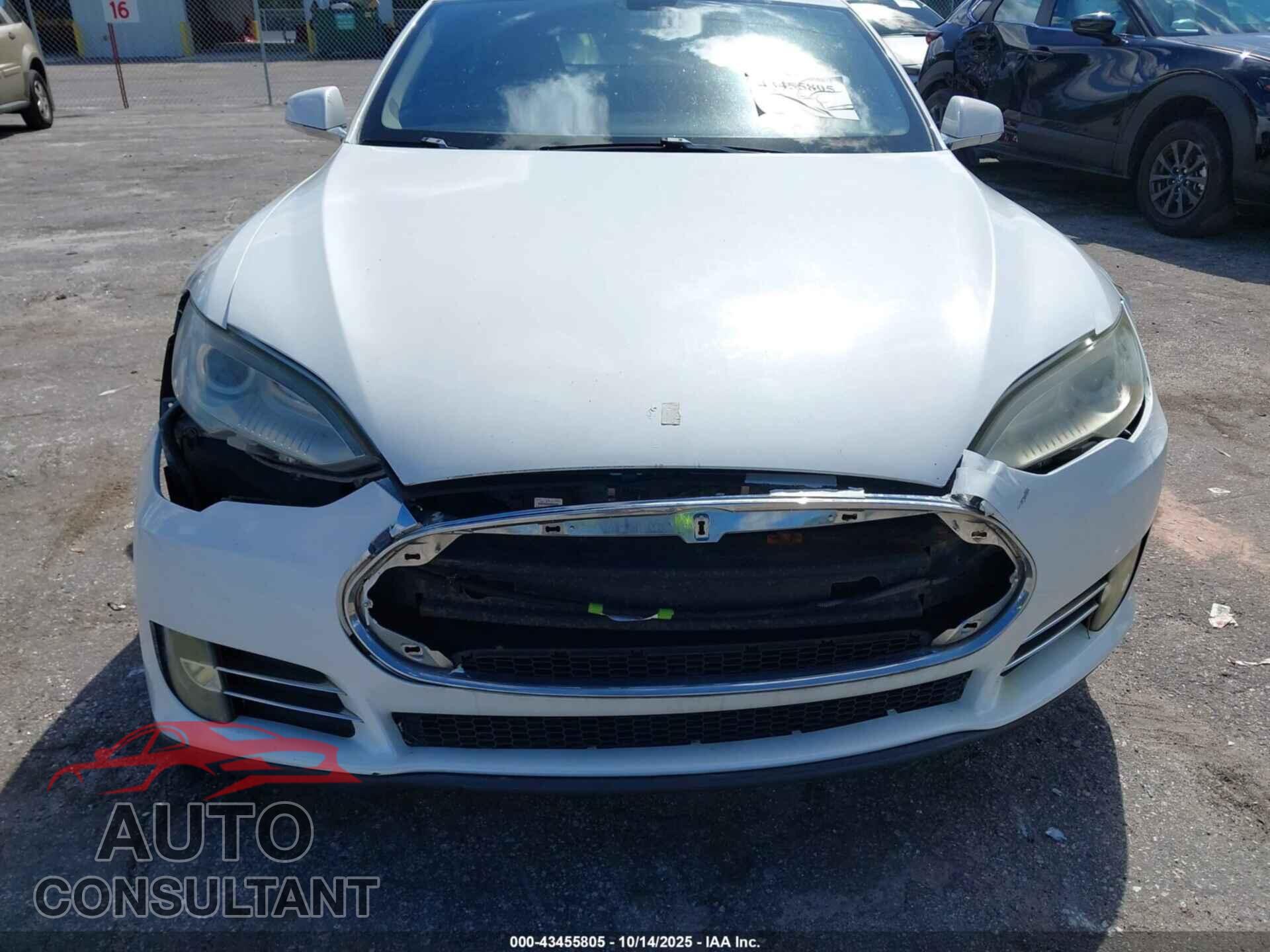 TESLA MODEL S 2013 - 5YJSA1CP8DFP15538