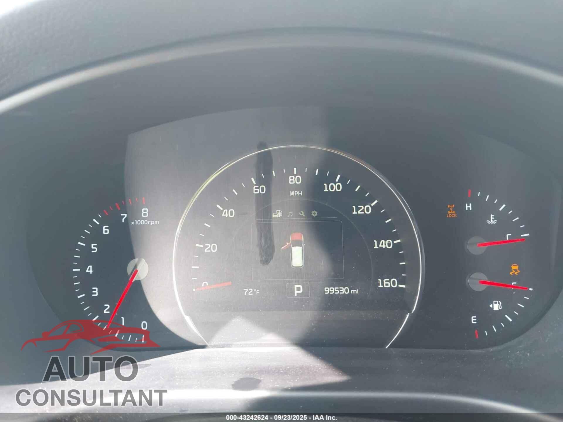 KIA SORENTO 2017 - 5XYPHDA59HG304927