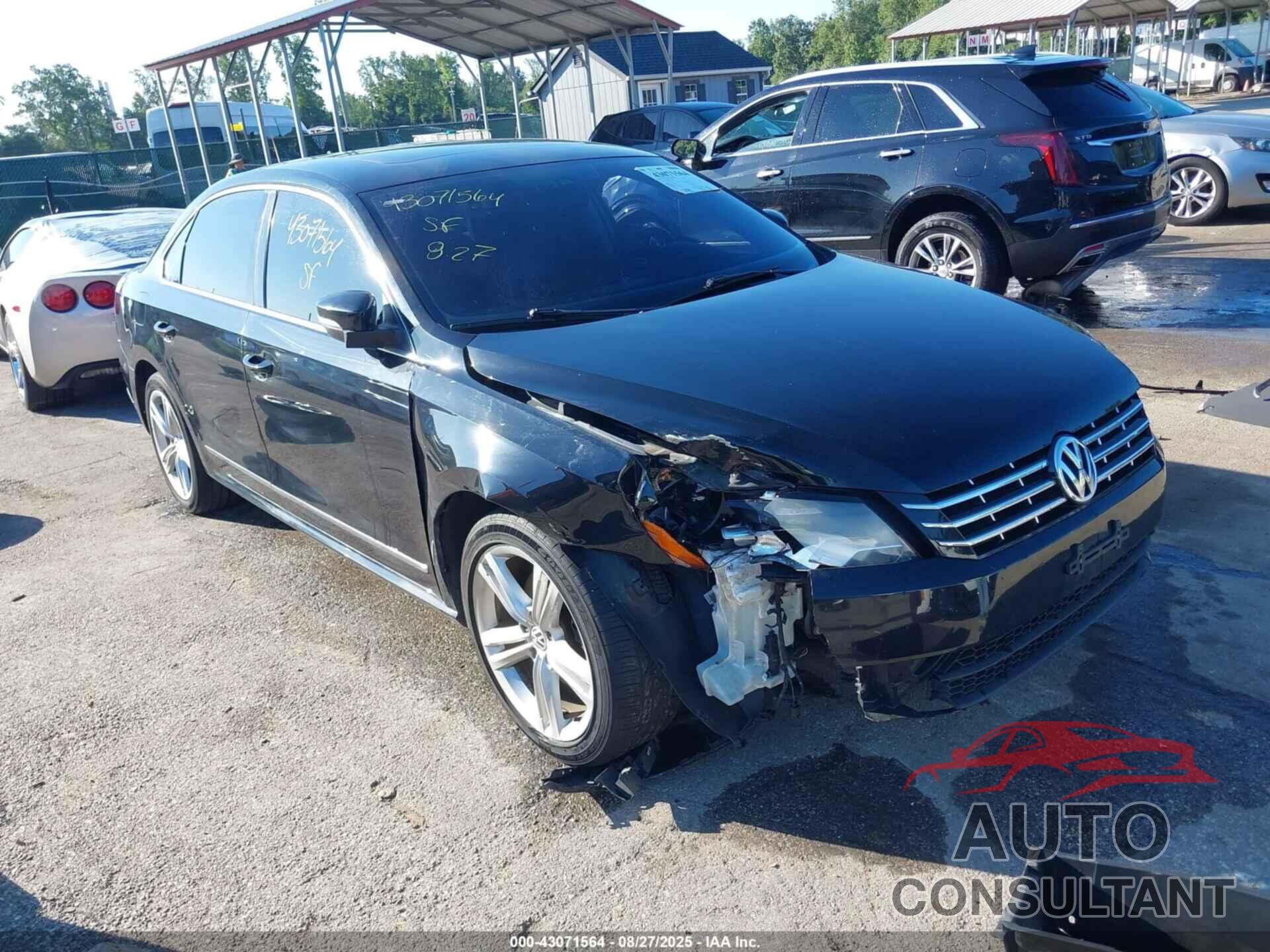 VOLKSWAGEN PASSAT 2015 - 1VWCS7A30FC105554