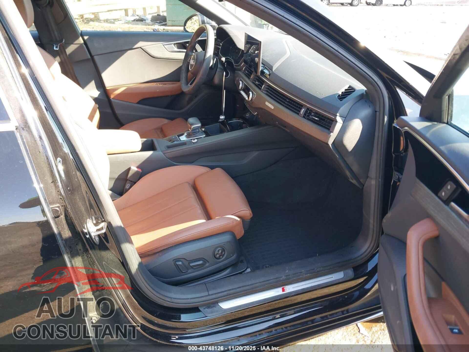 AUDI A4 2021 - WAUDAAF45MN007319