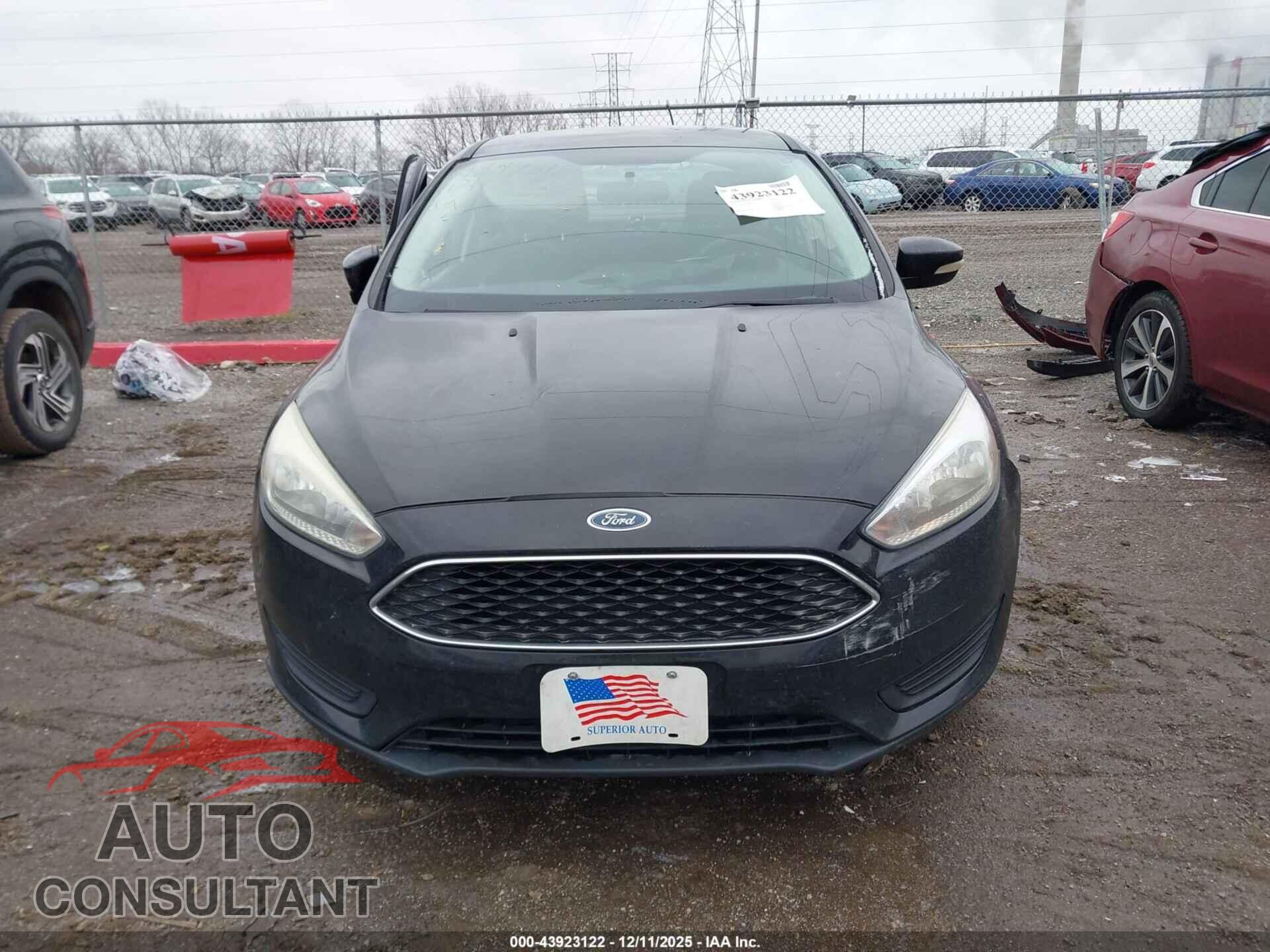 FORD FOCUS 2017 - 1FADP3F20HL205258