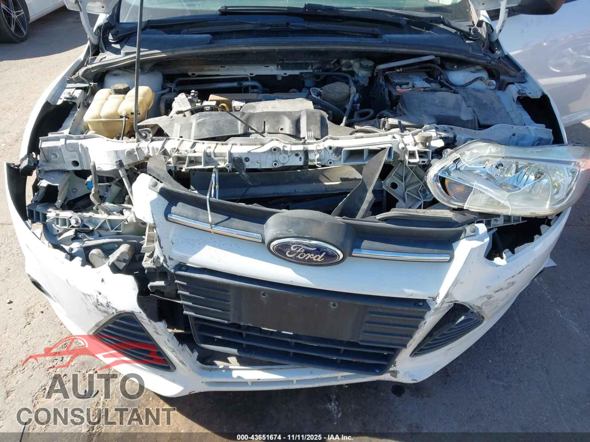 FORD FOCUS 2014 - 1FADP3E2XEL200565