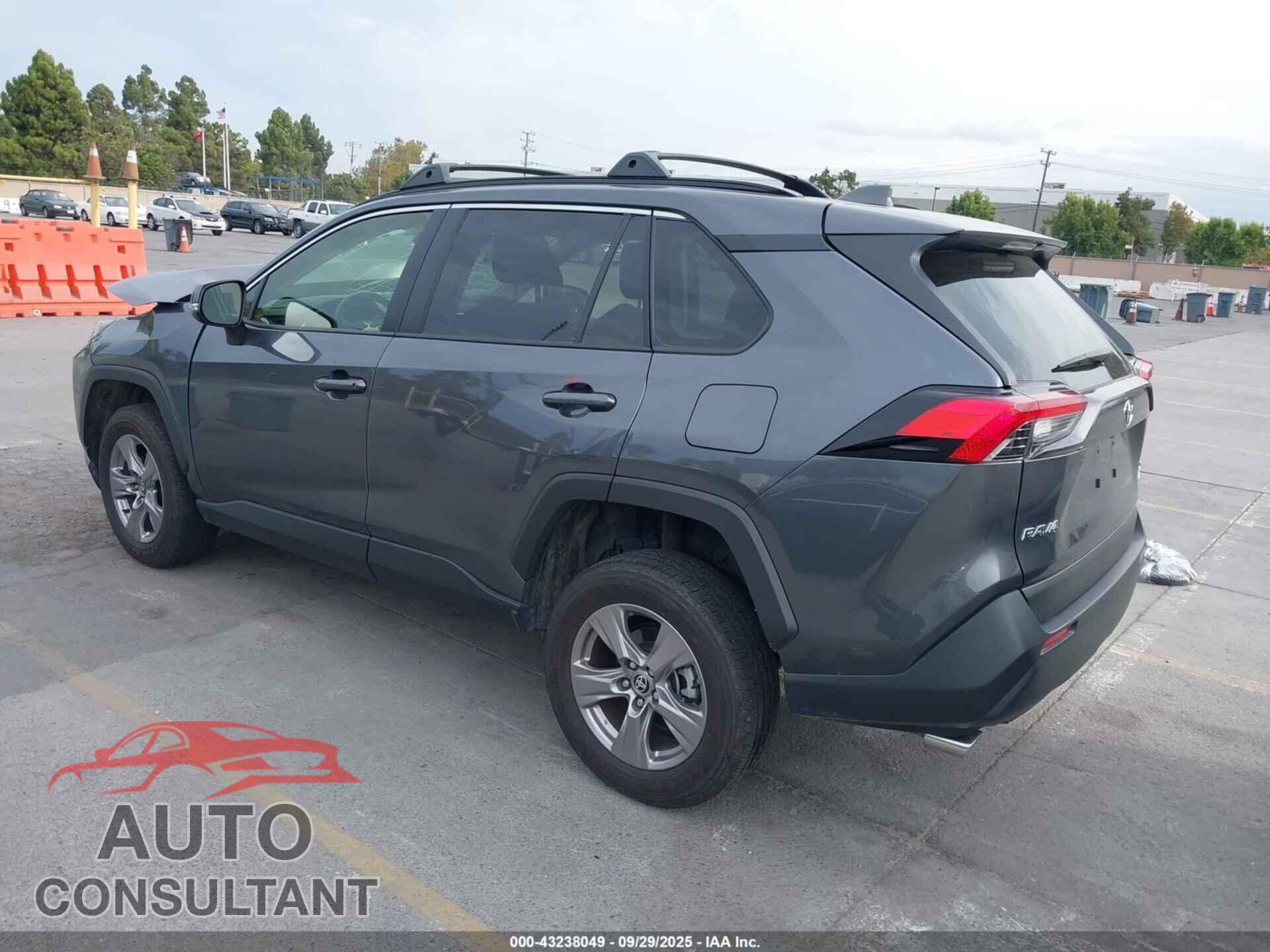 TOYOTA RAV4 2024 - JTMP1RFVXRD110045
