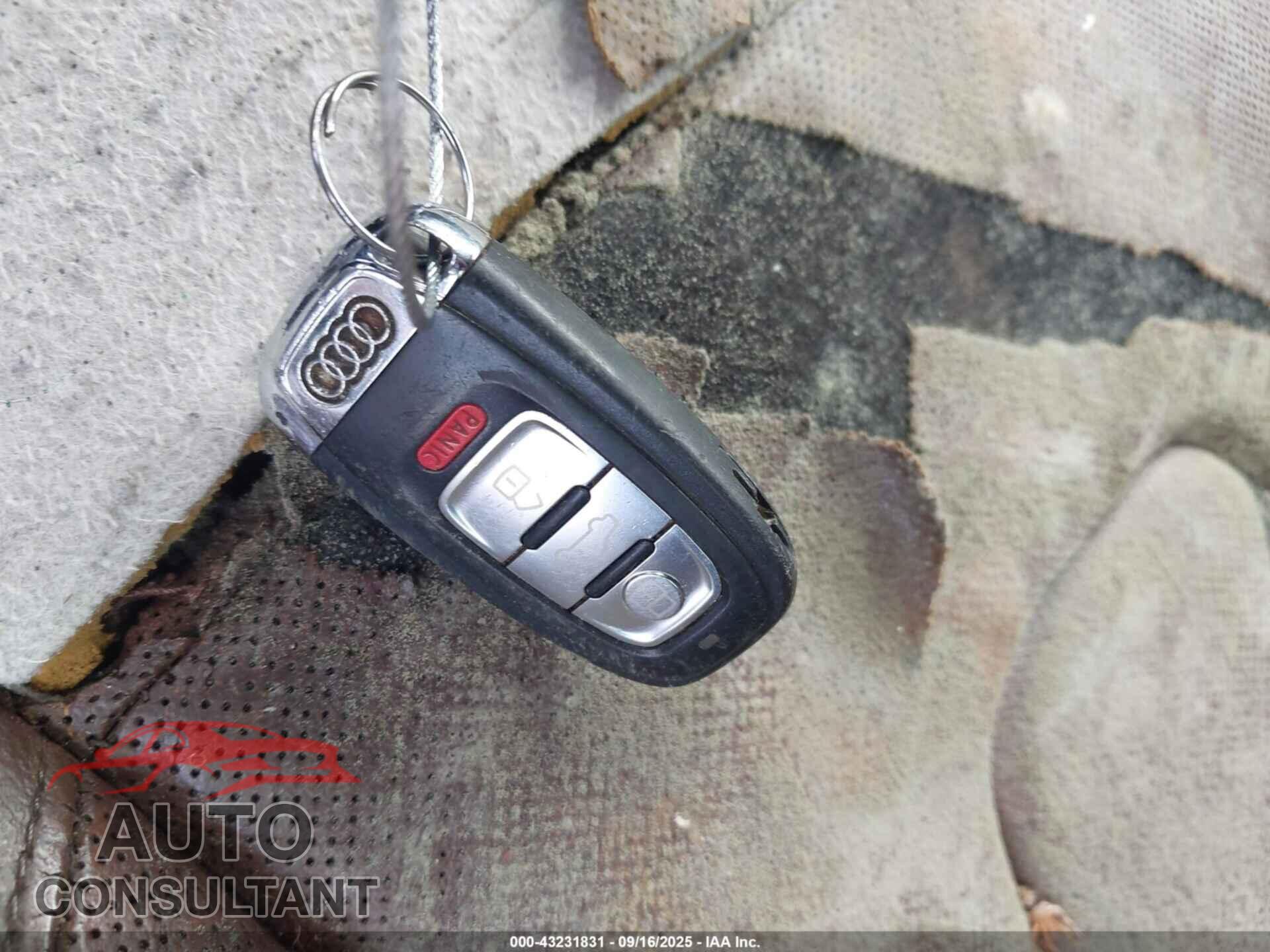 AUDI A5 2011 - WAULFAFH2BN013849