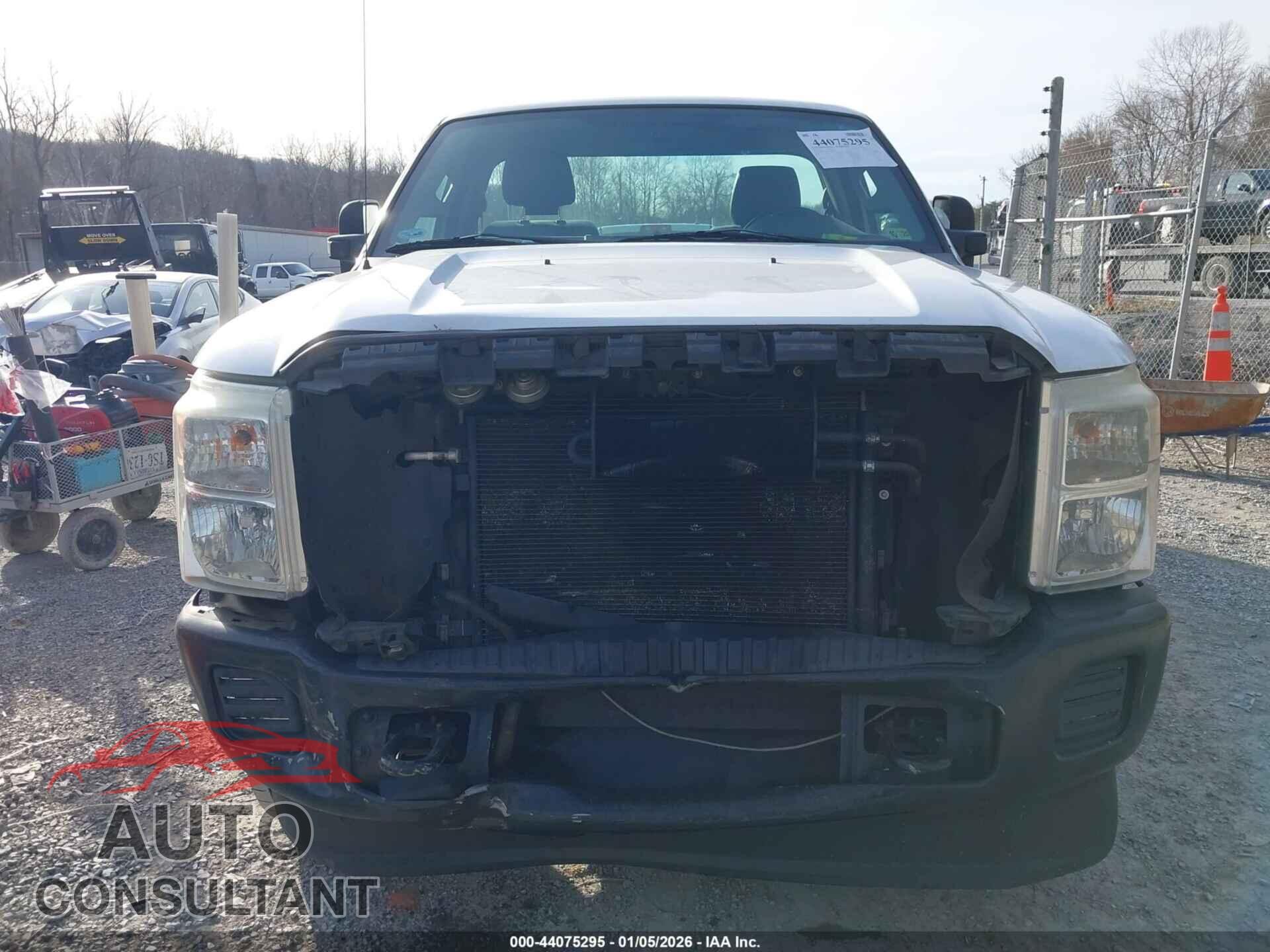 FORD F-250 2011 - 1FTBF2B64BEA30810