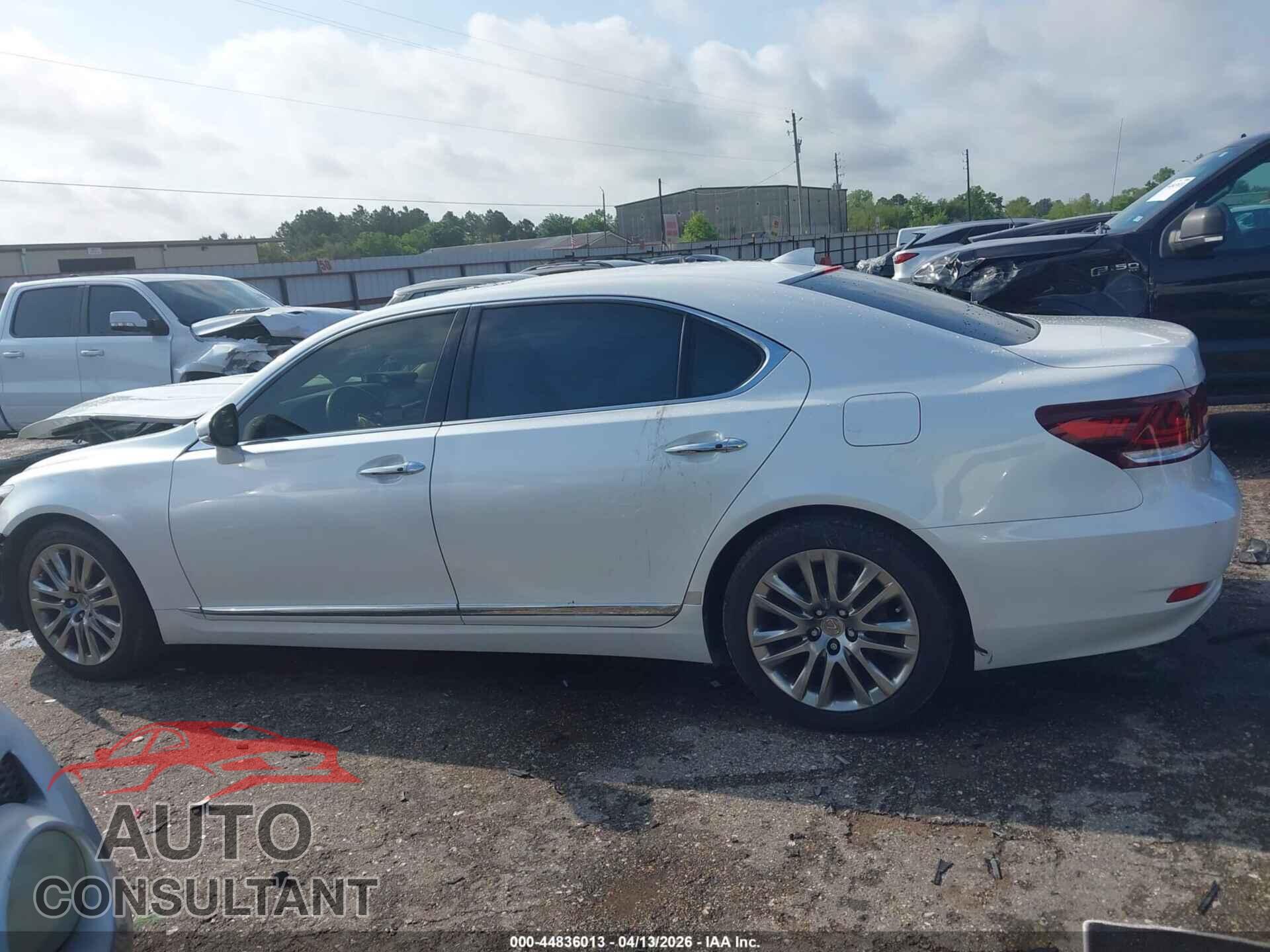 LEXUS LS 460 2017 - JTHGL5EF1H5057725
