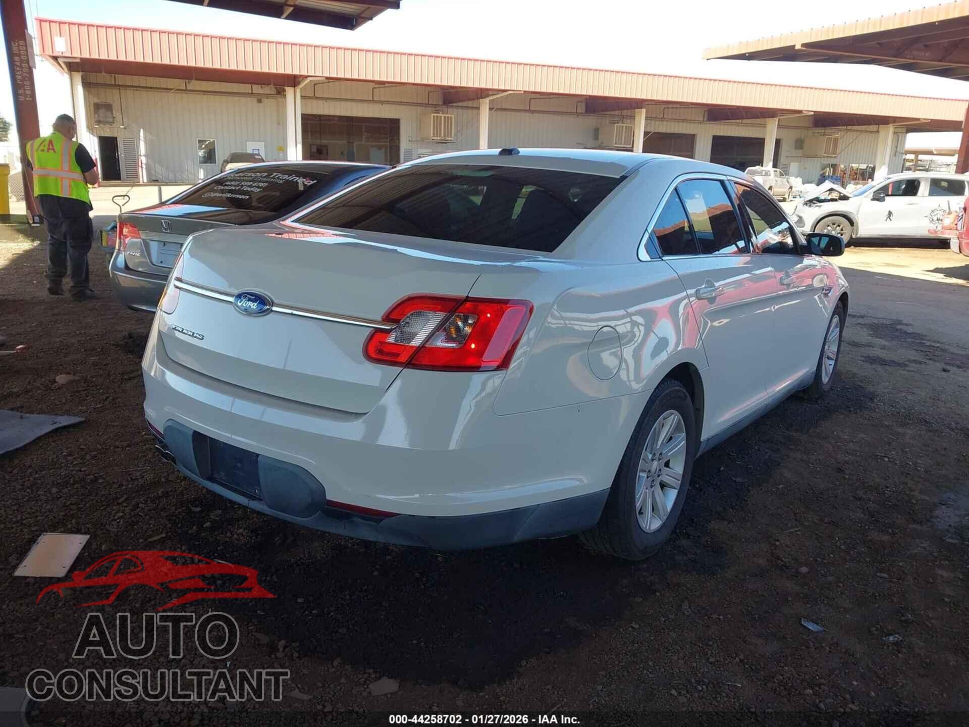 FORD TAURUS 2011 - 1FAHP2DW1BG125940