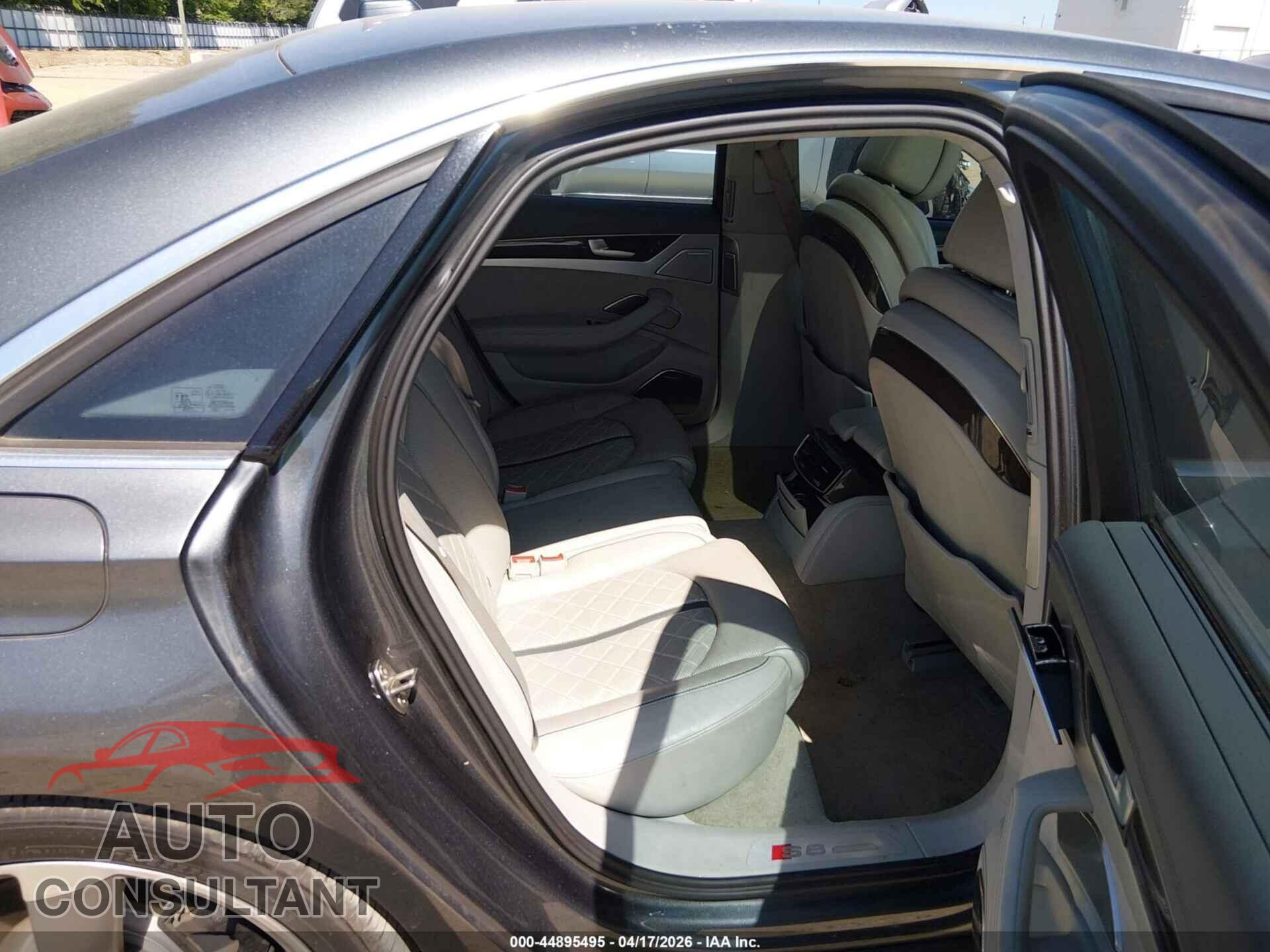 AUDI S8 2013 - WAUD2AFD0DN011341
