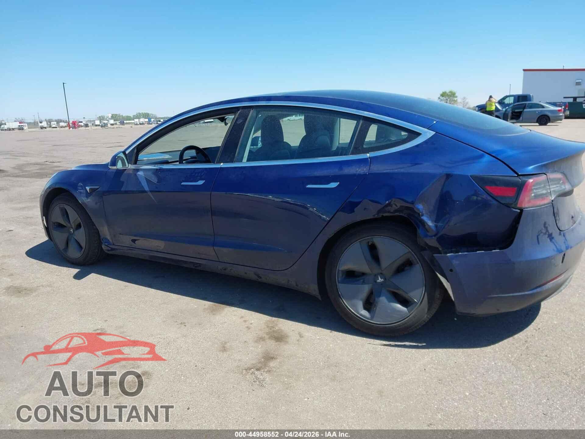 TESLA MODEL 3 2018 - 5YJ3E1EB6JF092006