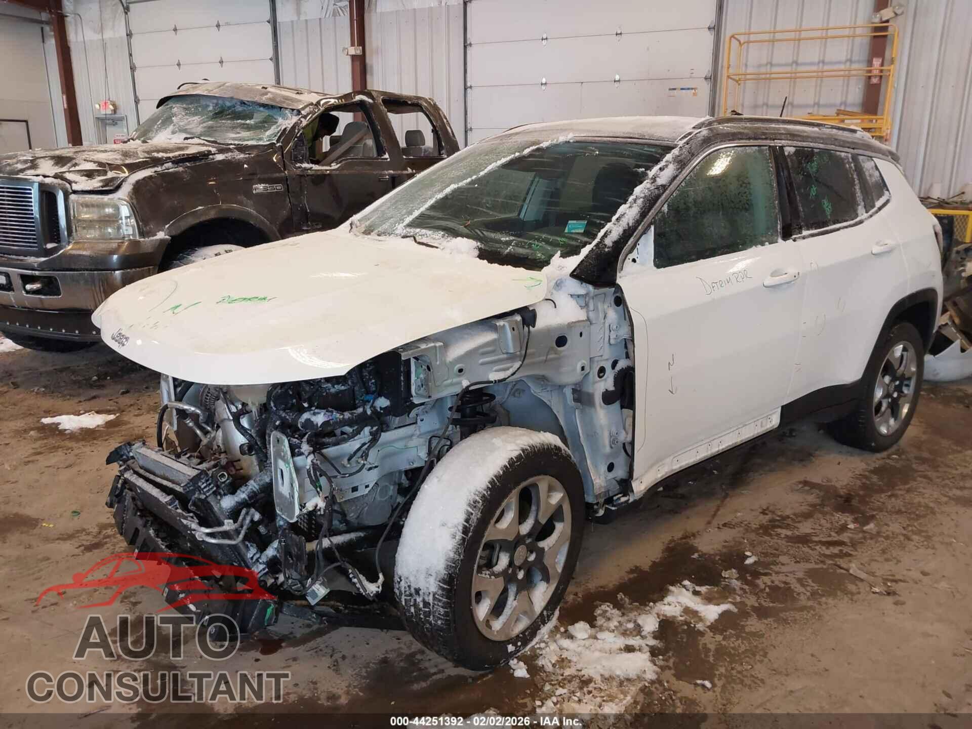 JEEP COMPASS 2019 - 3C4NJDCB2KT657007