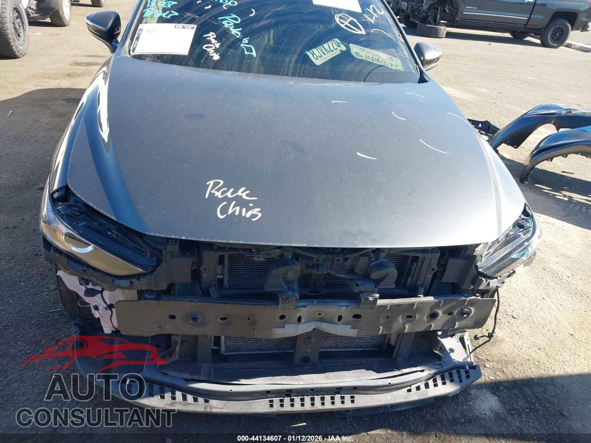 MAZDA MAZDA3 2019 - JM1BPACL1K1110357